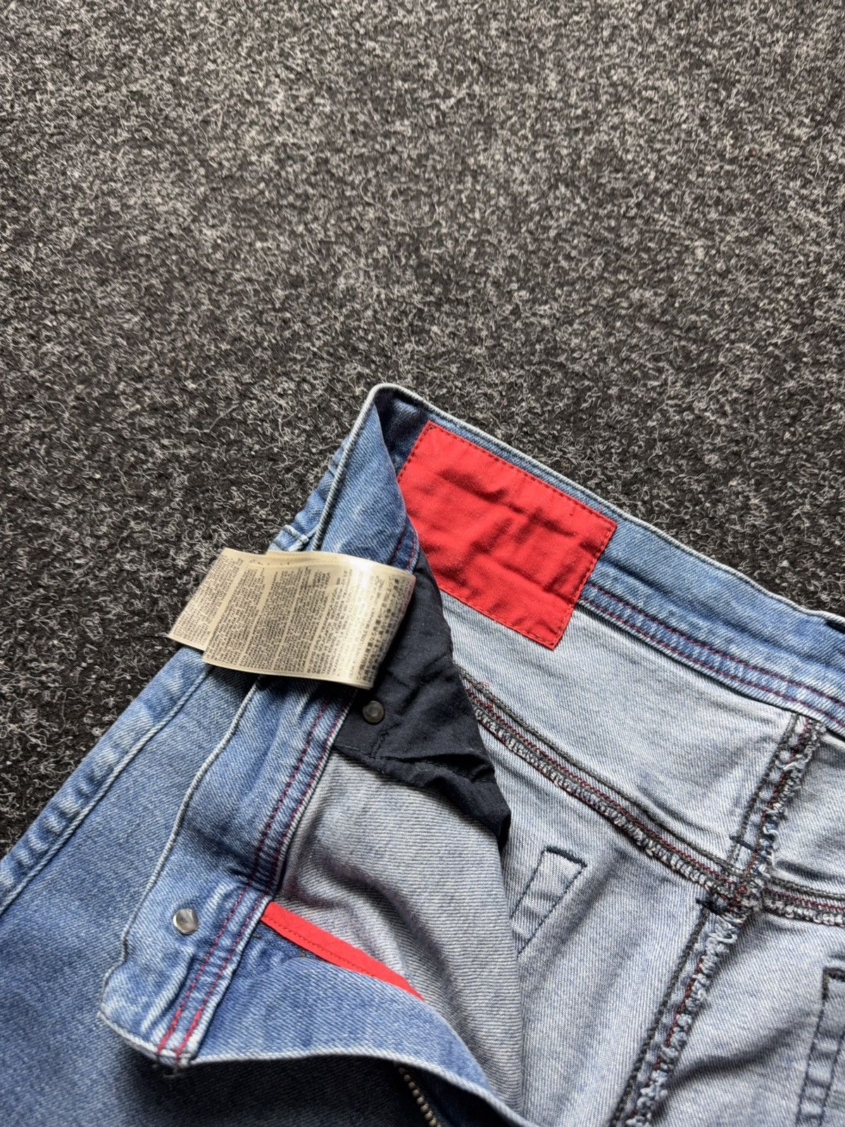 Diesel Luxury 00s Diesel Tapered Jeans Cropped Vintage Y2K Denim Size 30" / US 8 / IT 44 - 9 Thumbnail