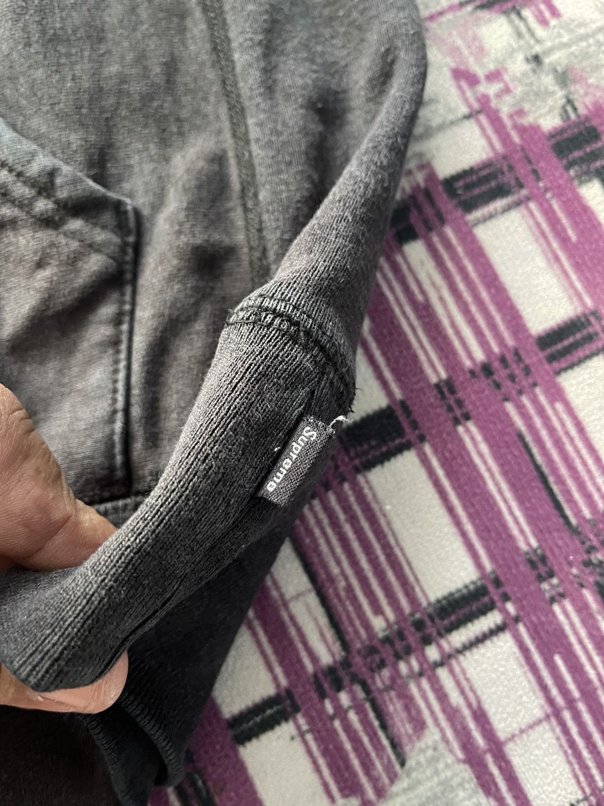 Supreme VINTAGE FW18 SUPREME SWAROVSKI ( S) LOGO HOODIE VERY RARE Size US M / EU 48-50 / 2 - 7 Thumbnail