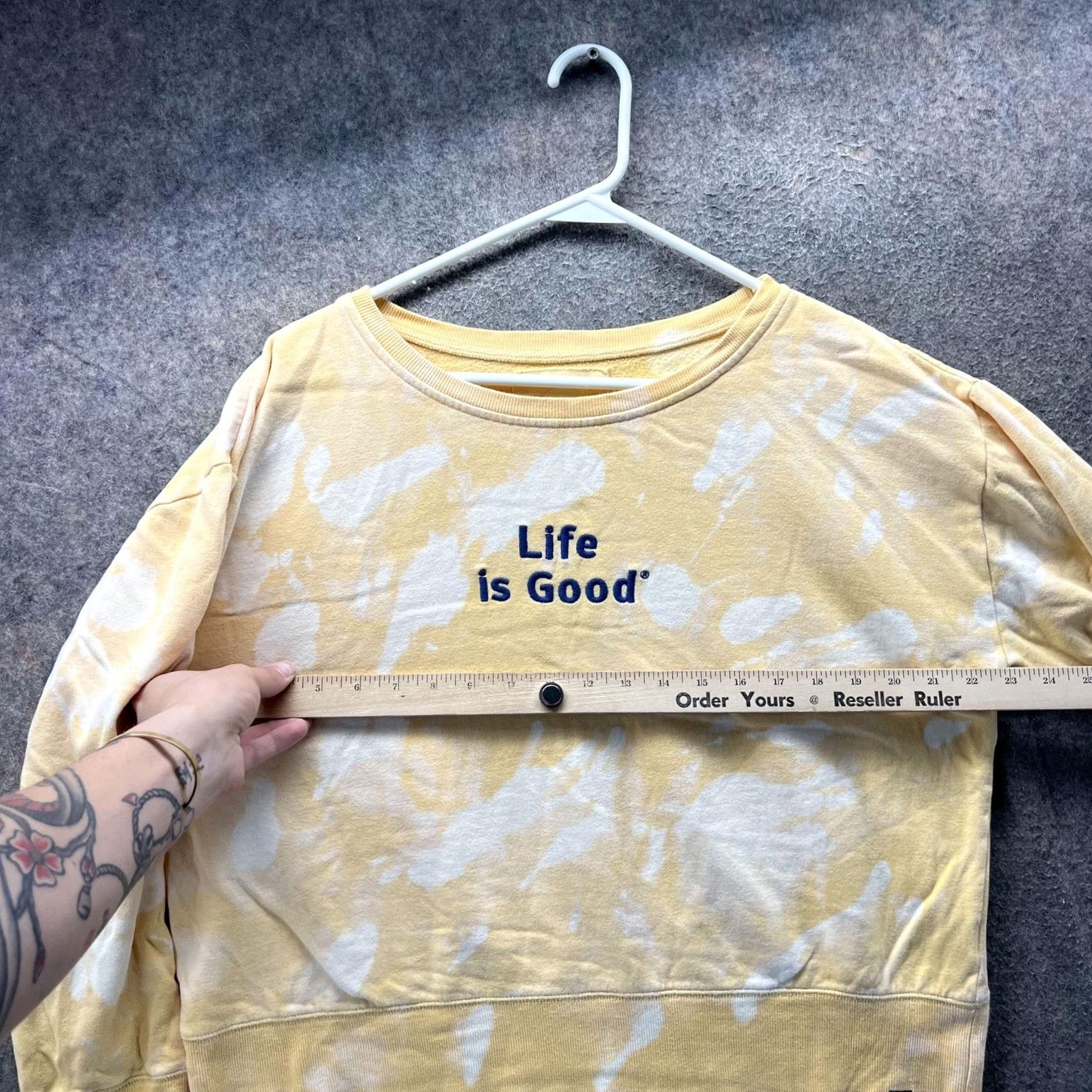 Life is Good Life is Good Sweatshirt Womens M Yellow Tie Dye Boat Neck Graphic Pullover Size M / US 6-8 / IT 42-44 - 7 Thumbnail