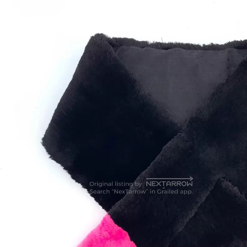 Louis Vuitton Louis Vuitton Black and pink color block logo mink silk sc Size ONE SIZE - 3 Thumbnail
