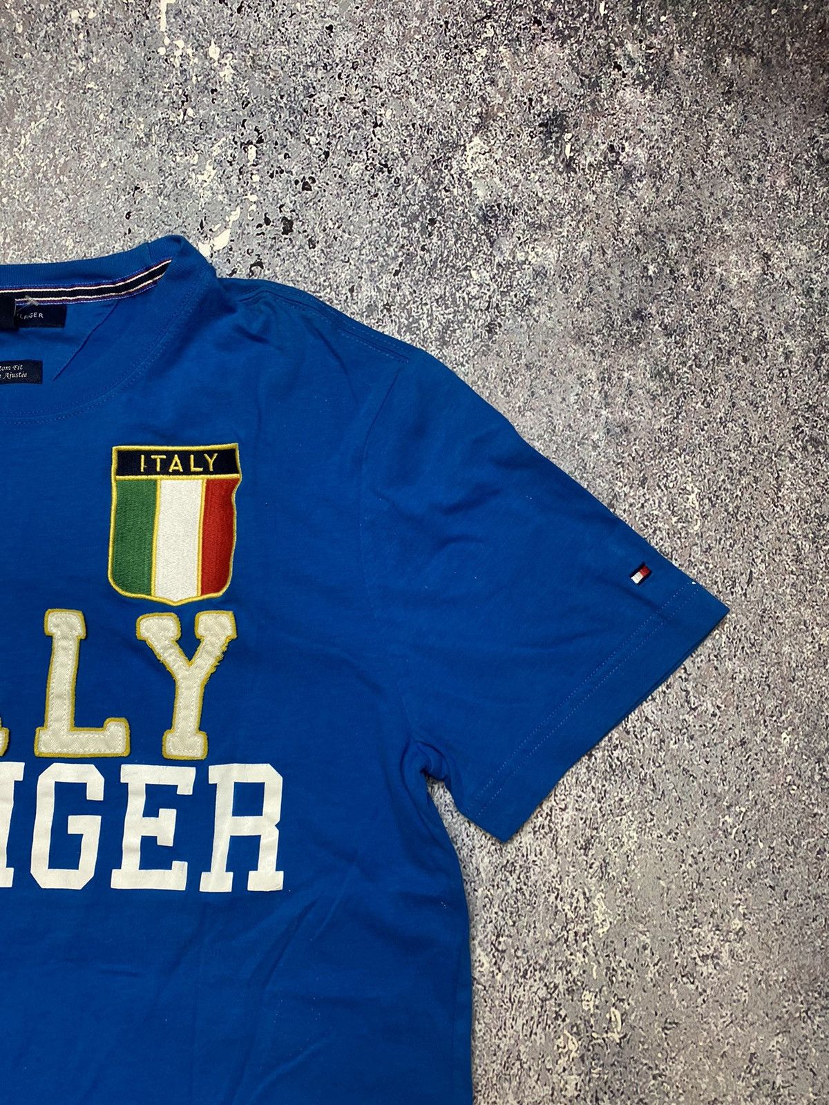 Tommy Hilfiger × Vintage 💥Y2K TOMMY HILFIGER ITALY BIG LOGO T-SHIRT Size US M / EU 48-50 / 2 - 5 Thumbnail