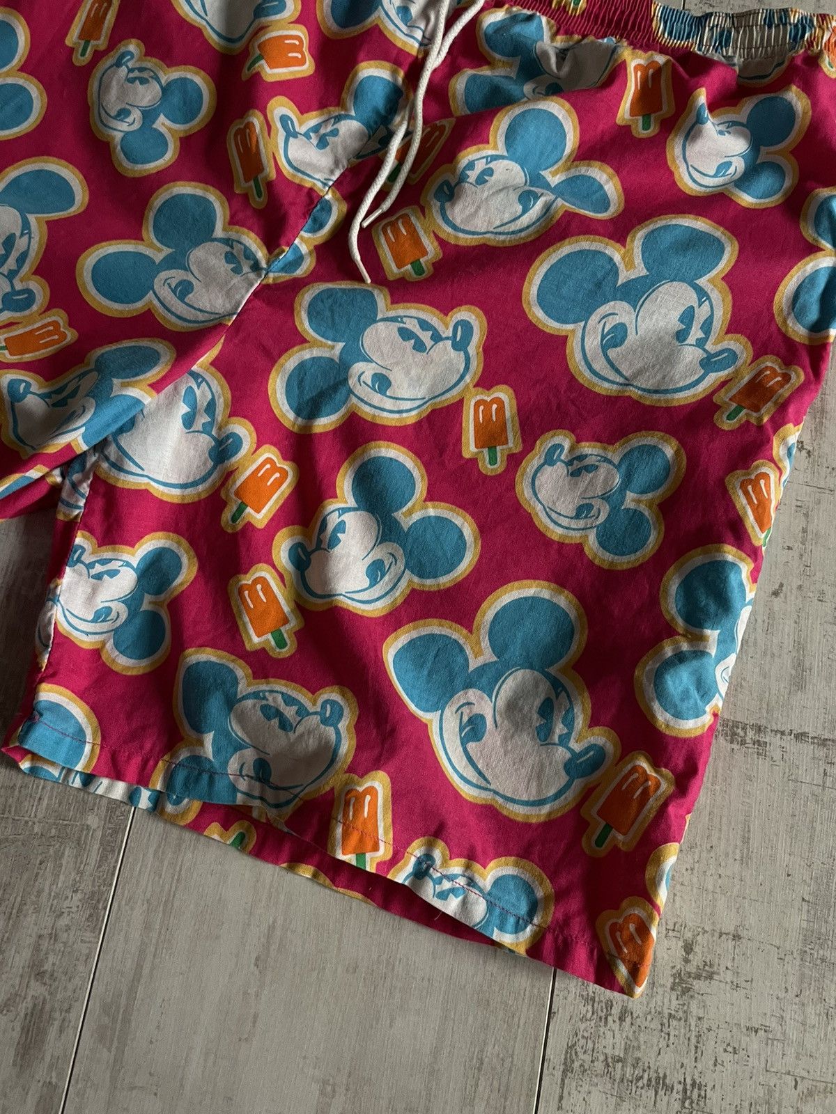 Disney × Mickey Mouse Vintage RARE Mickey Mouse Splashers Shorts 90’s Movie RARE Size US 34 / EU 50 - 6 Thumbnail