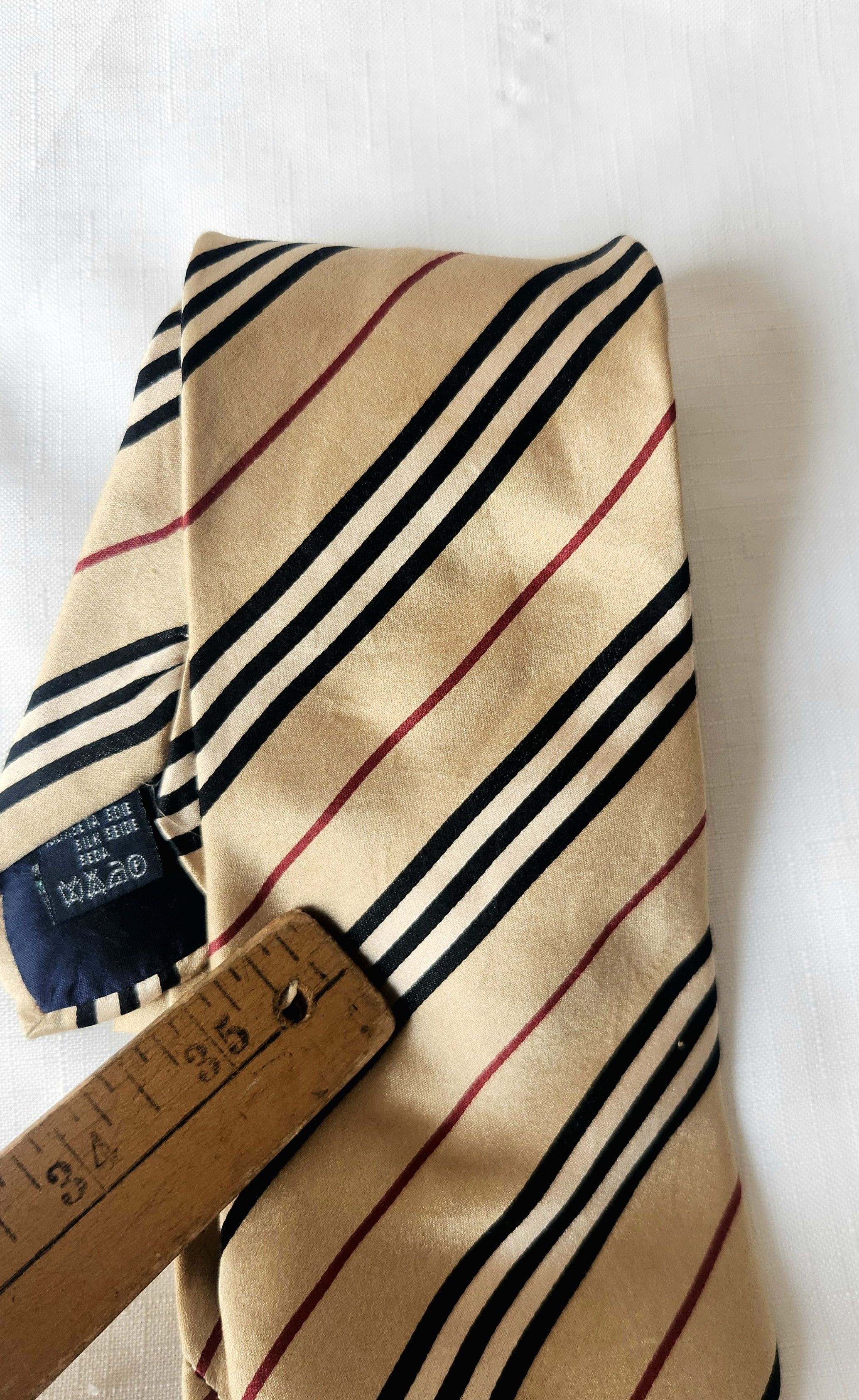 Burberry × Vintage Burberry London Beige Tie 100% Silk Made Italy Vintage Nova Size ONE SIZE - 11 Thumbnail