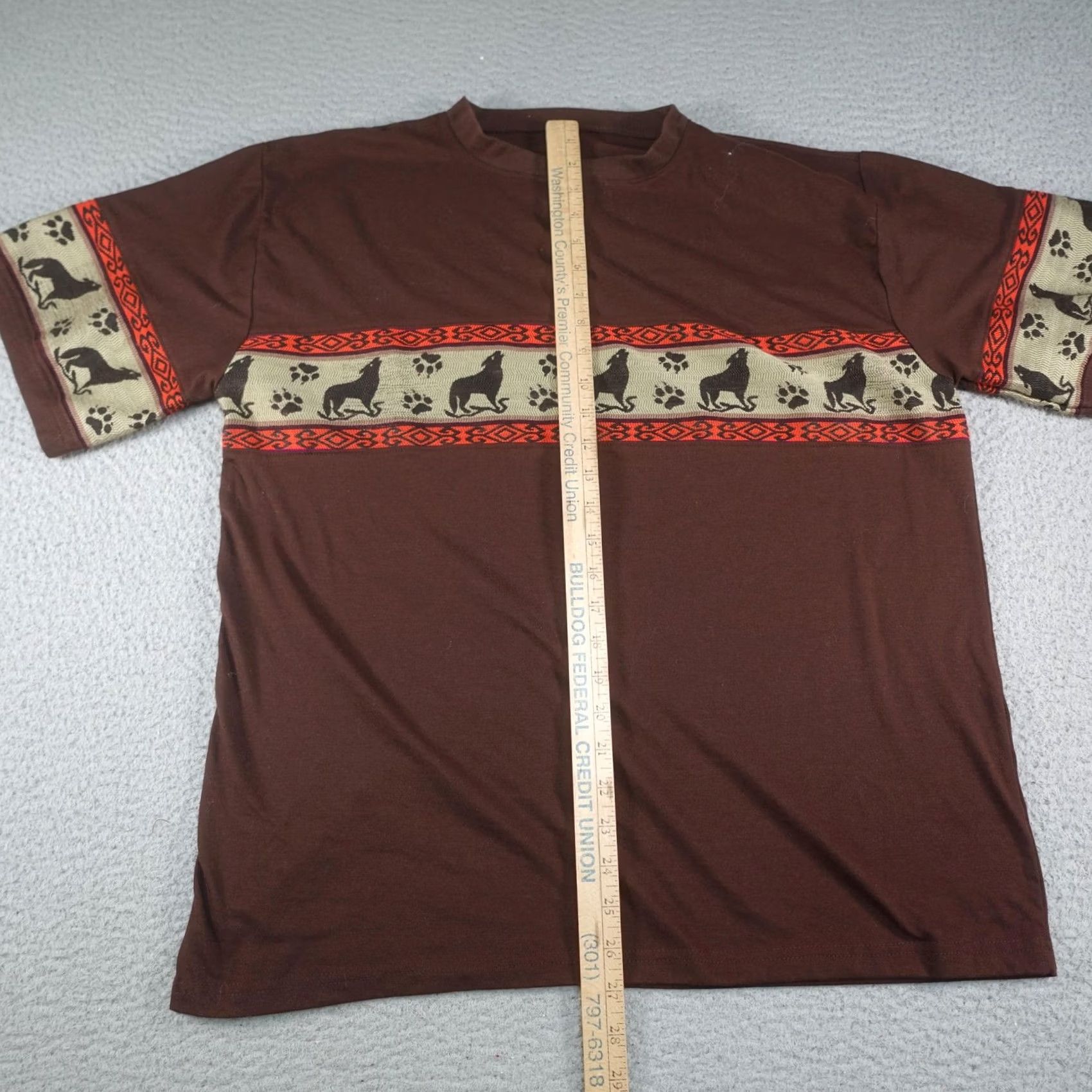 Vintage VINTAGE Wolf Shirt Mens L Brown Aztec Howling Pack Paw Print Tribal Nature Shirt Size US L / EU 52-54 / 3 - 5 Thumbnail