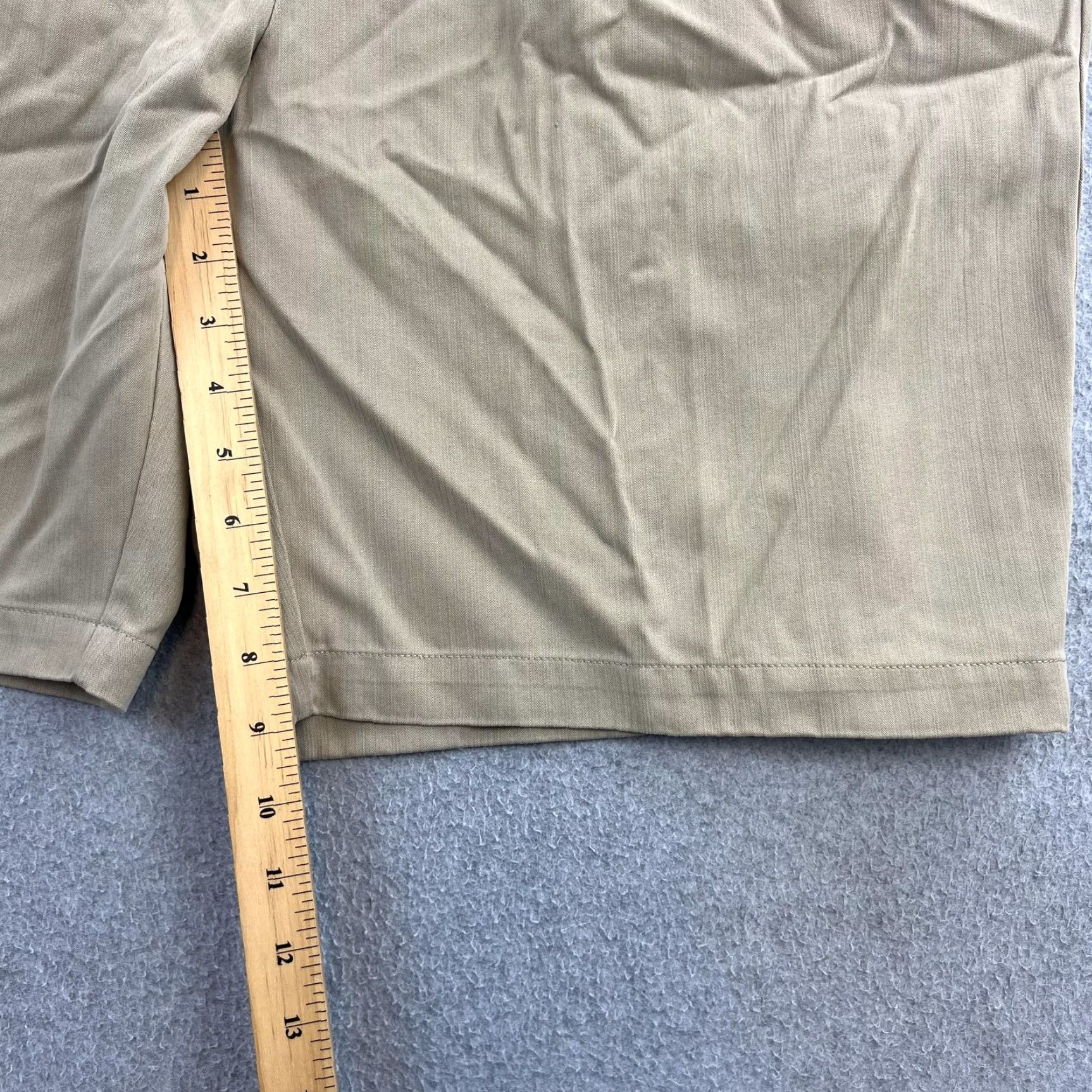 Tommy Bahama Tommy Bahama Shorts Mens 40 Beige Silk Pleated Chino Casual Preppy Adult) Size US 40 / EU 56 - 2 Thumbnail