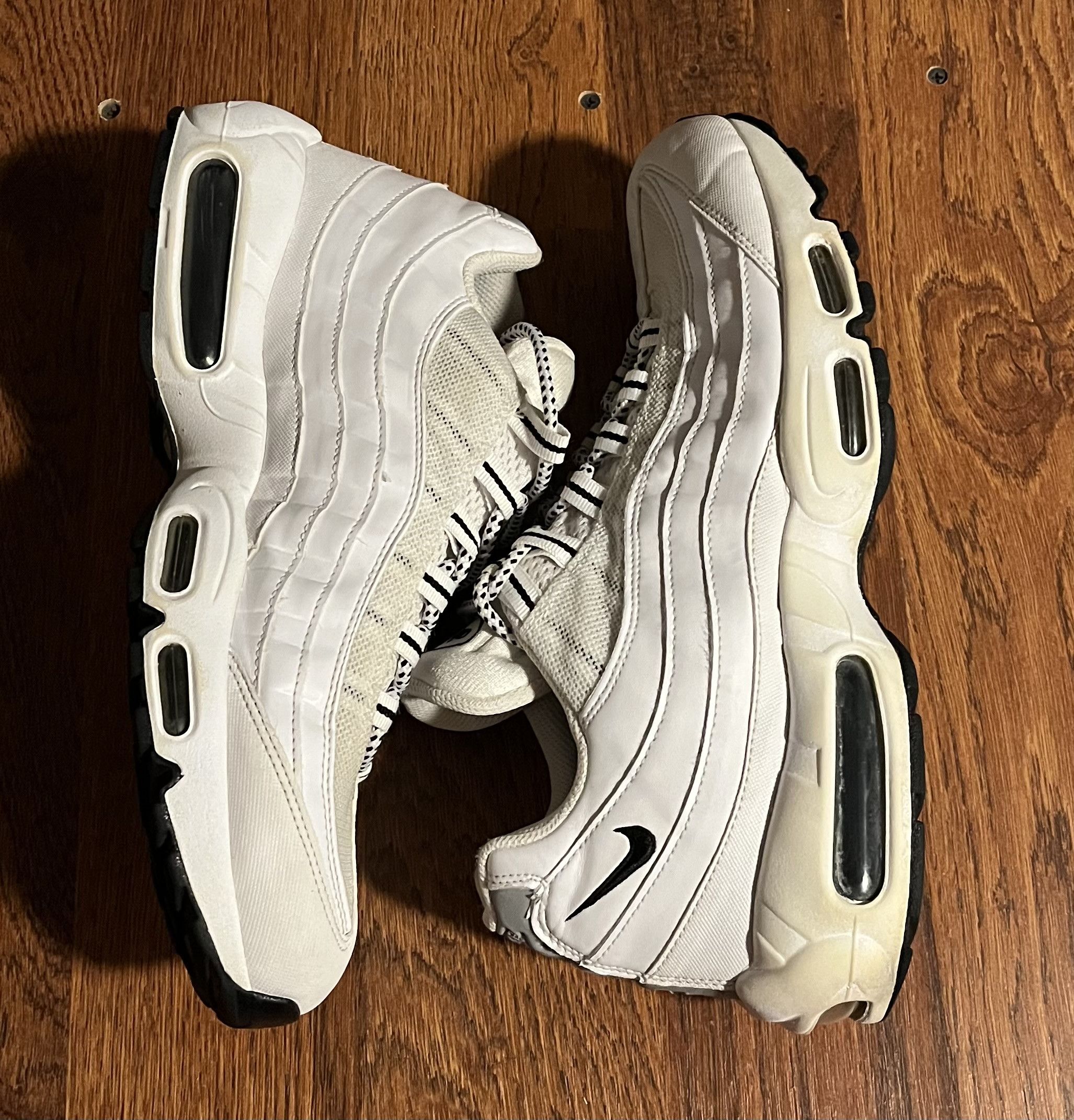 Nike Nike Air Max 95 White Black Running Shoes Size US 11 / EU 44 - 3 Thumbnail