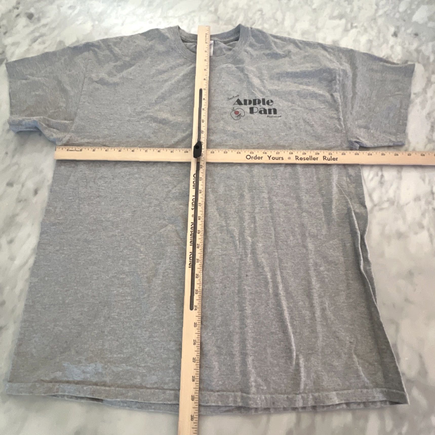 Gildan VINTAGE Sue Ann’s Apple Pan T Shirt XL Gray Cotton Blend Men Graphic Tee 1980s Restaurant Prescott Az Size US XL / EU 56 / 4 - 7 Thumbnail