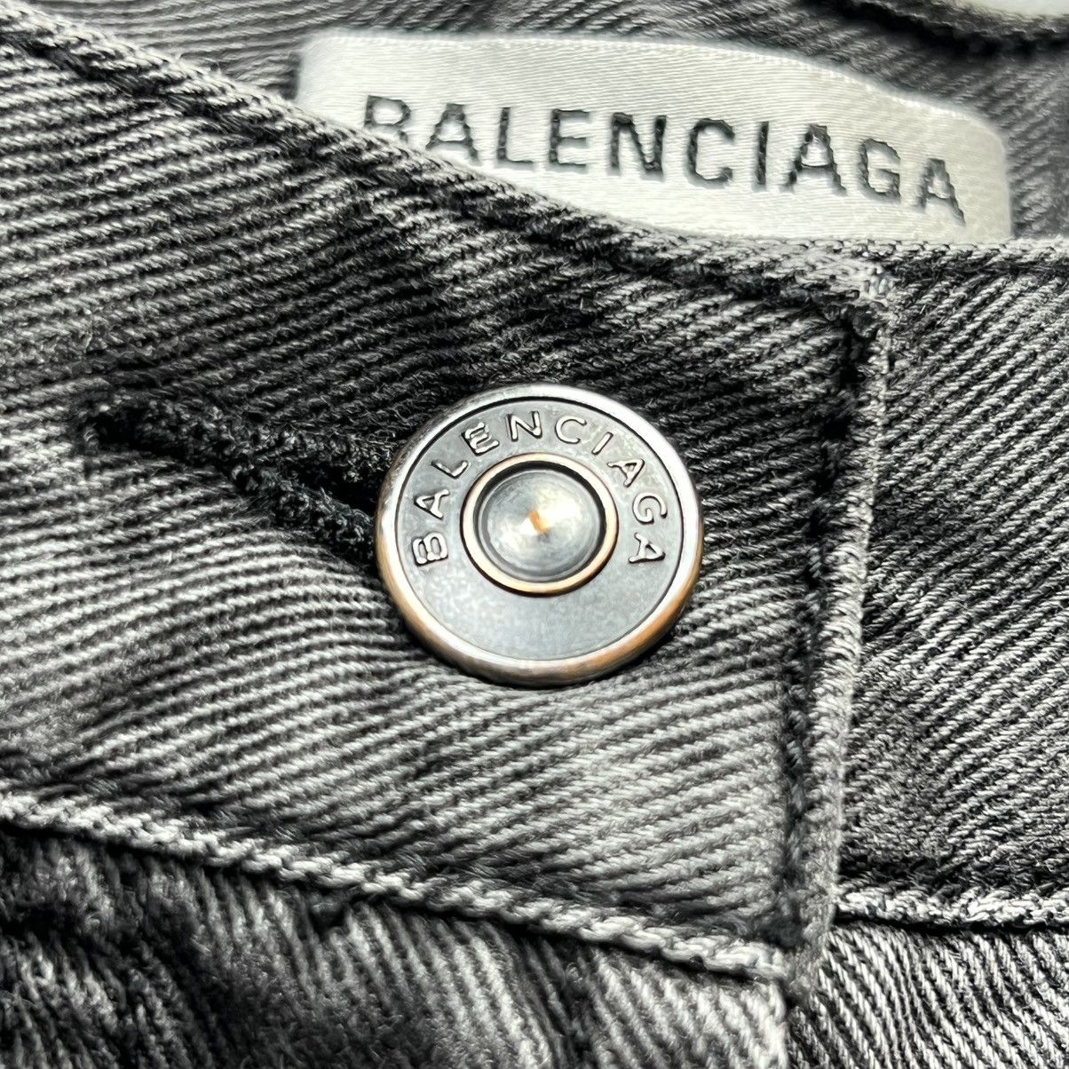 Balenciaga × Designer Balenciaga - Rubber Logo Destroyed Mini - Short Size 28" / US 6 / IT 42 - 8 Thumbnail