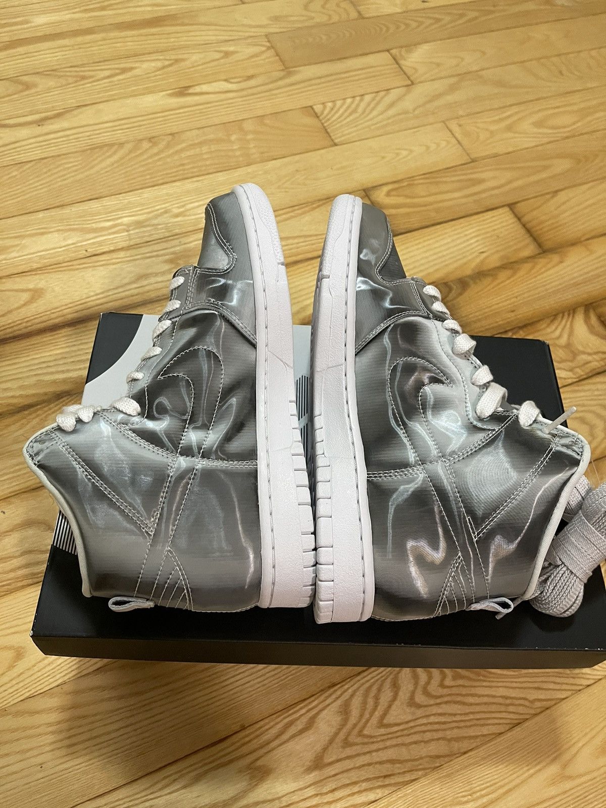 Nike Nike x Clot Metallic Silver Dunk Brand New (with Card) Size US 9 / EU 42 - 4 Thumbnail