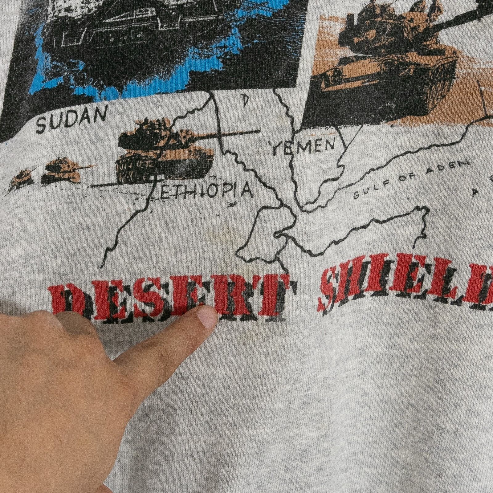 Vintage Vintage 90s Desert Storm Sweatshirt XL - Raglan Crewneck Size US XL / EU 56 / 4 - 5 Thumbnail