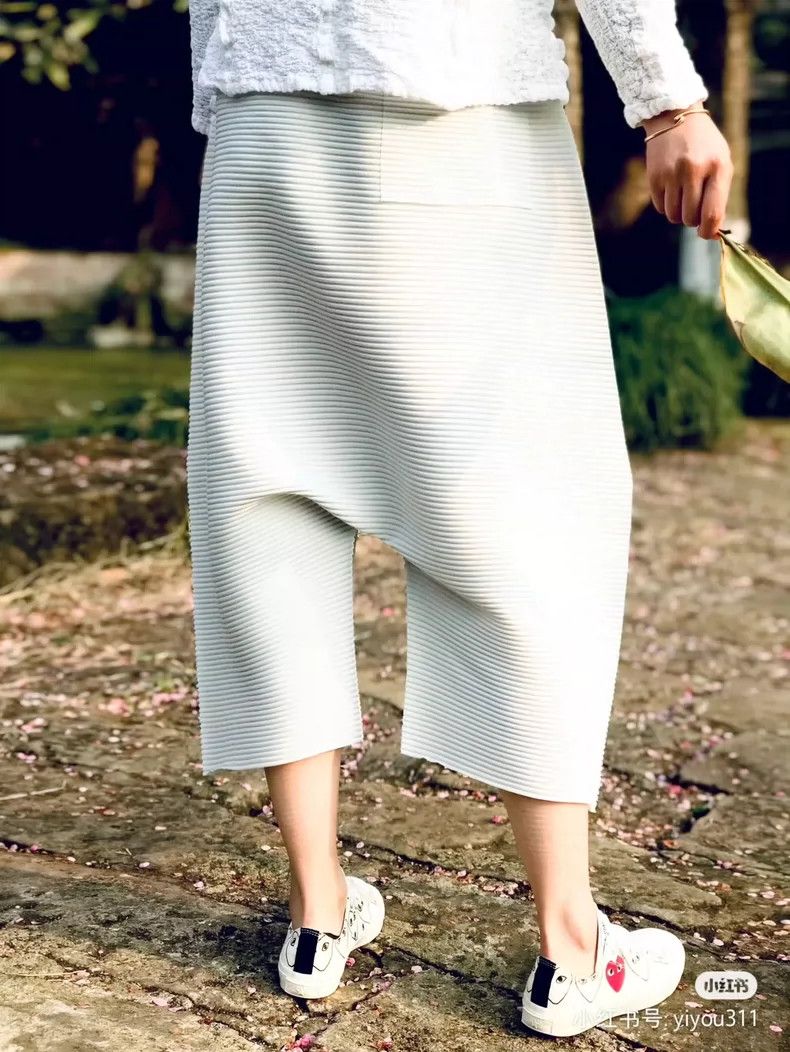 Issey Miyake Issey Miyake size:one size Yellow pleated pants Size 25" / US 0 / IT 36 - 3 Thumbnail