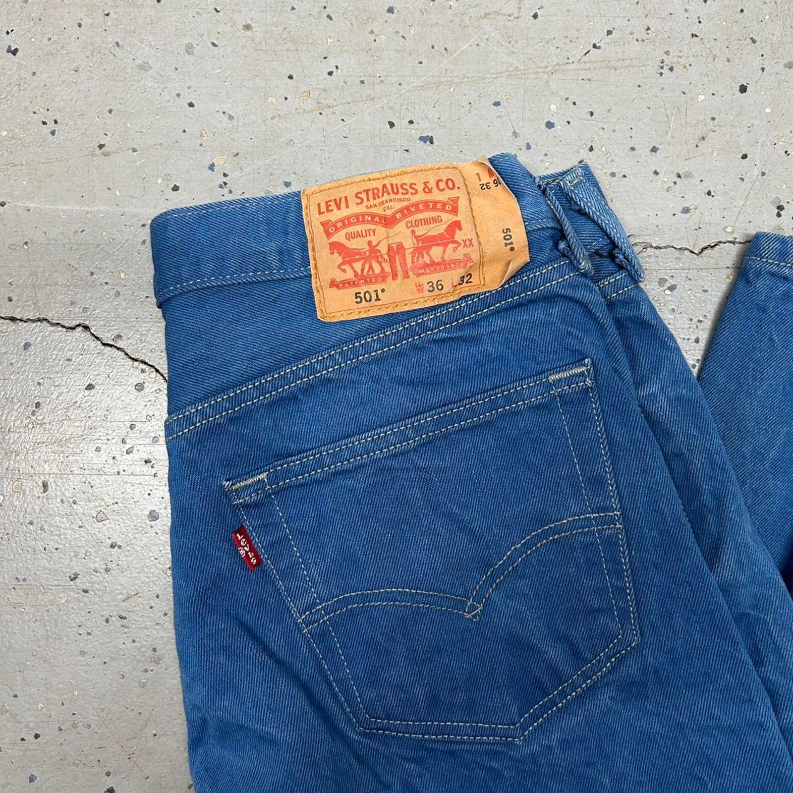 Levi's Levi's 501 blue denim jeans Size US 36 / EU 52 - 2 Thumbnail