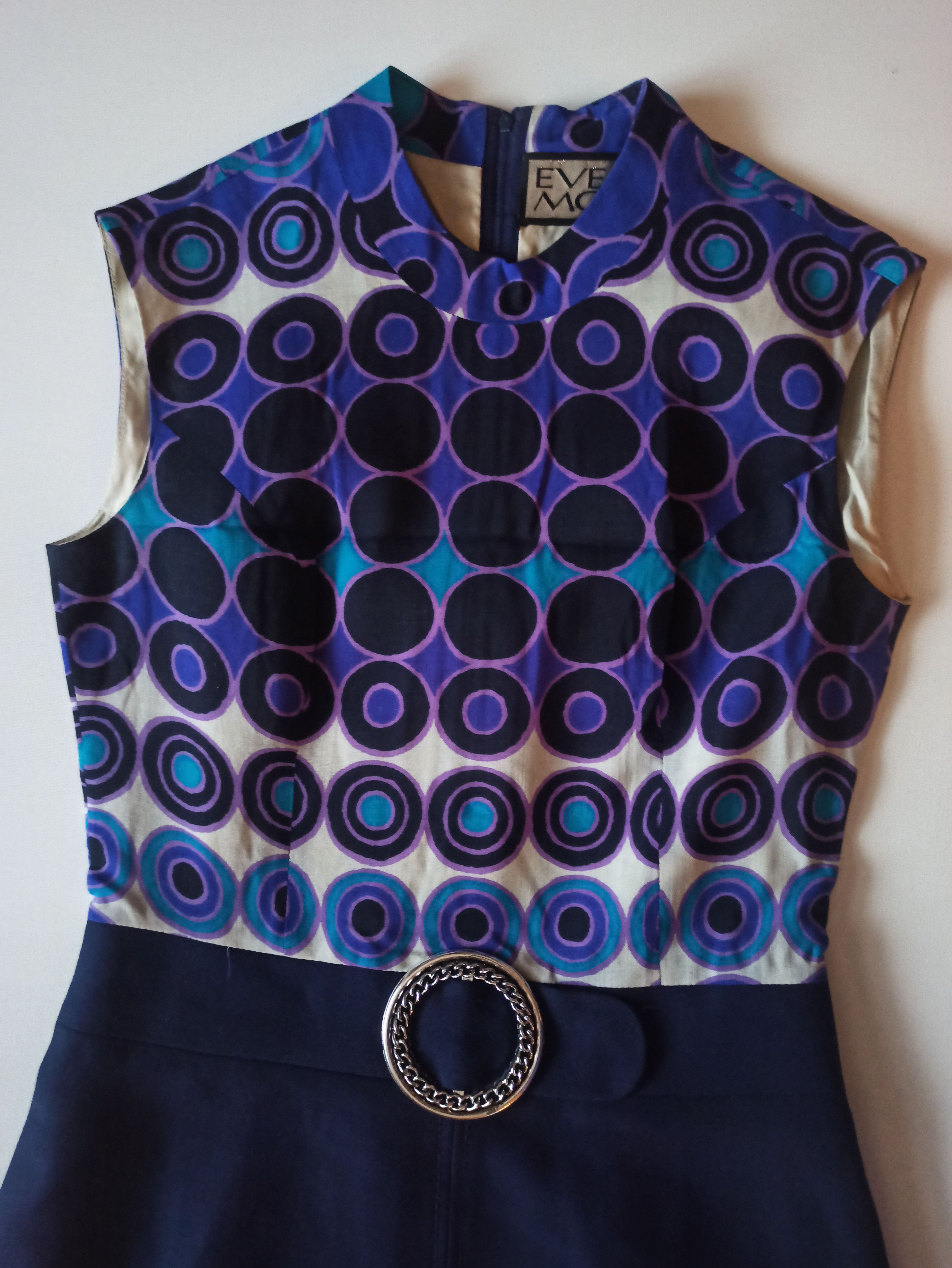 Vintage Evelyne model Paris vintage wool dress, size XS/S Size XS / US 0-2 / IT 36-38 - 2 Thumbnail