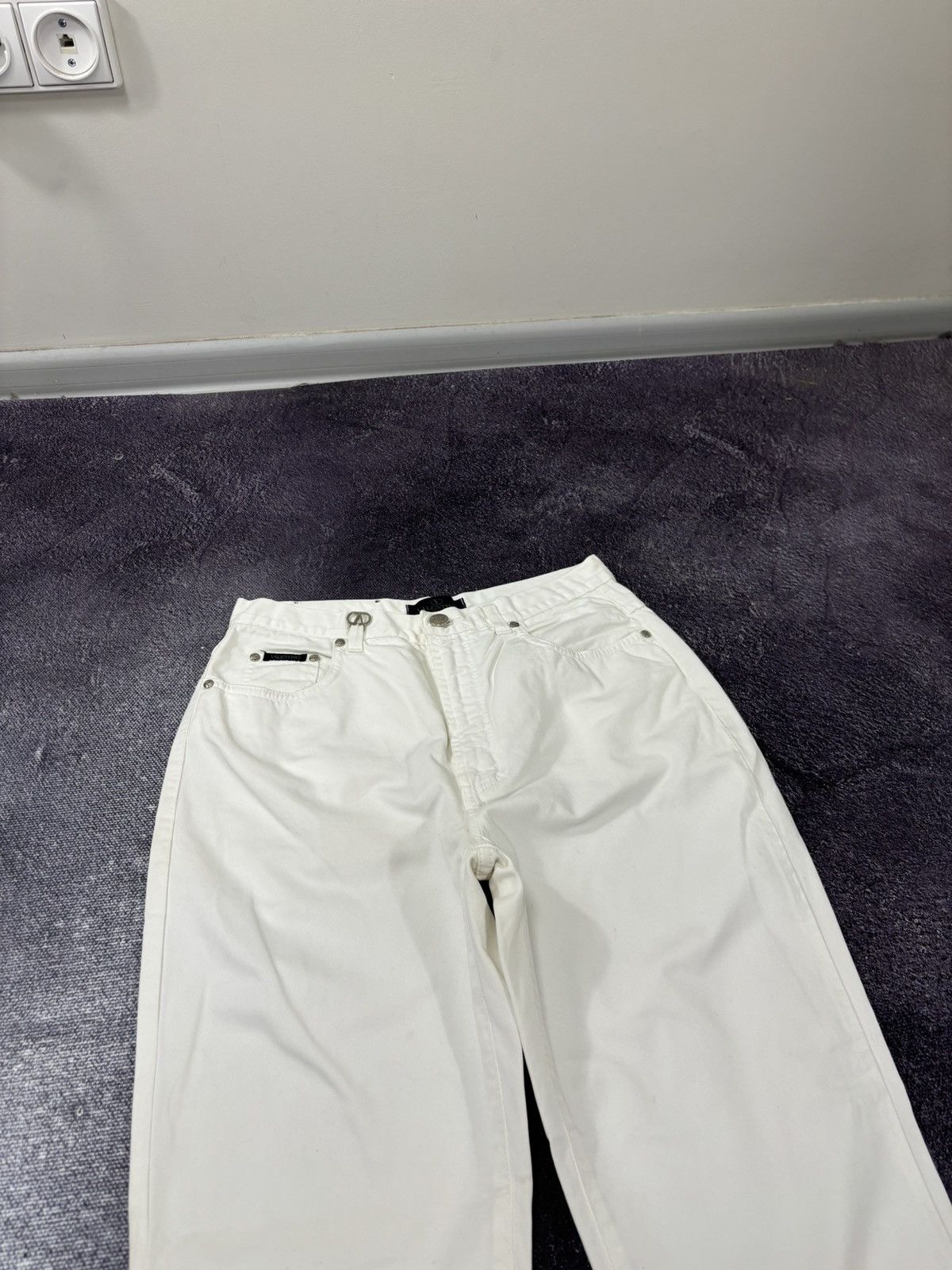 Valentino Vintage Valentino Women’s White Italian Luxury Pants Jeans Size 30" / US 8 / IT 44 - 11 Thumbnail