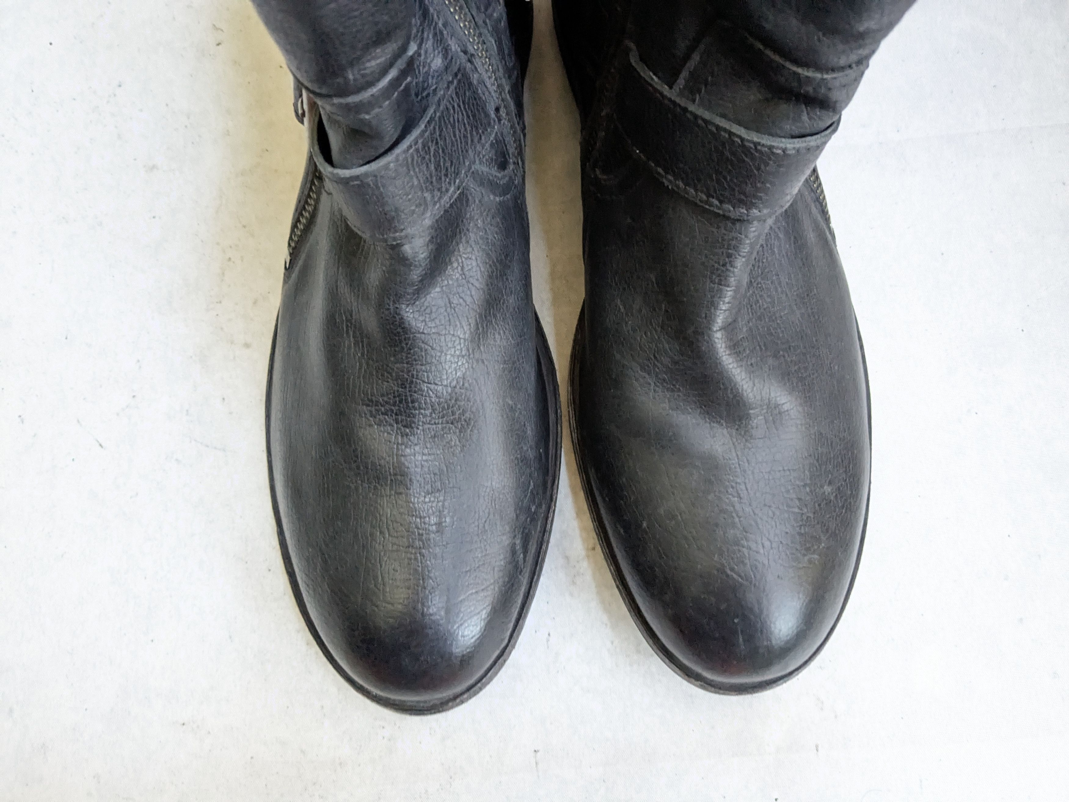 Frye Frye Engineer Boots Black Leather 10.5 M Leather Buckle Size US 10.5 / EU 43-44 - 2 Thumbnail
