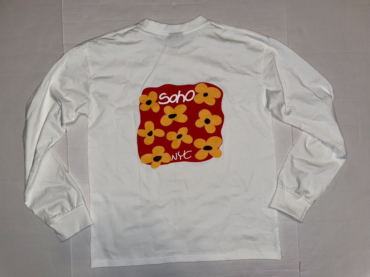 Other Soho NYC Yellow Flowers White Longsleeve Shirt Size Medium Size US M / EU 48-50 / 2 - 1 Thumbnail