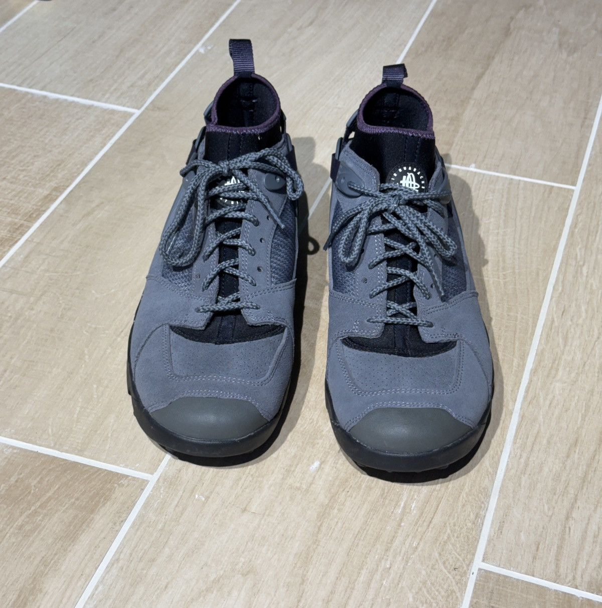 Nike ACG Nike Air Revaderchi Grey Men’s 12 Size US 12 / EU 45 - 4 Thumbnail