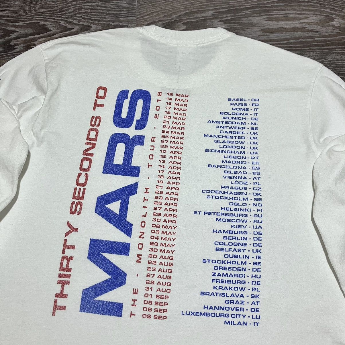 Band Tees THIRTY SECONDS TO MARS “The Monolith Tour” 2018 L/S Shirt Size US M / EU 48-50 / 2 - 8 Thumbnail