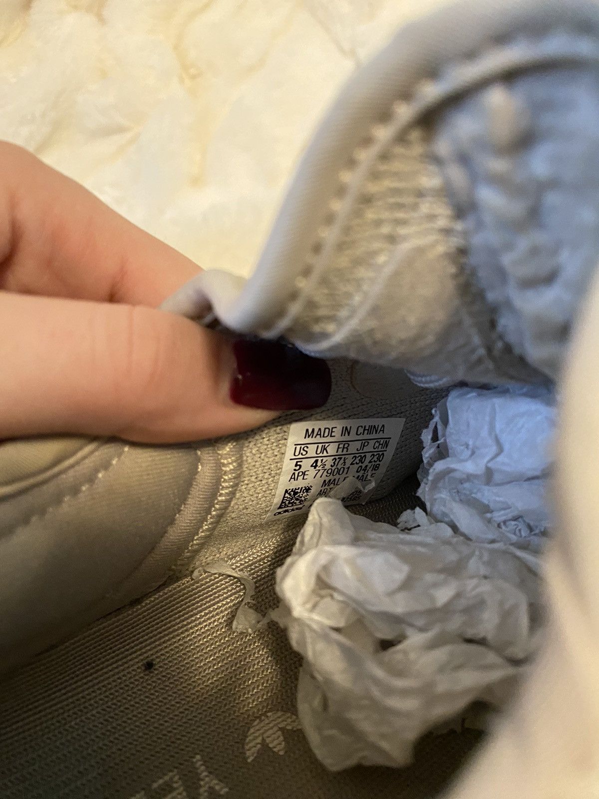 Adidas × Yeezy Yeezy Boost 350 v2 sesame Size US 5 / EU 37 - 7 Thumbnail