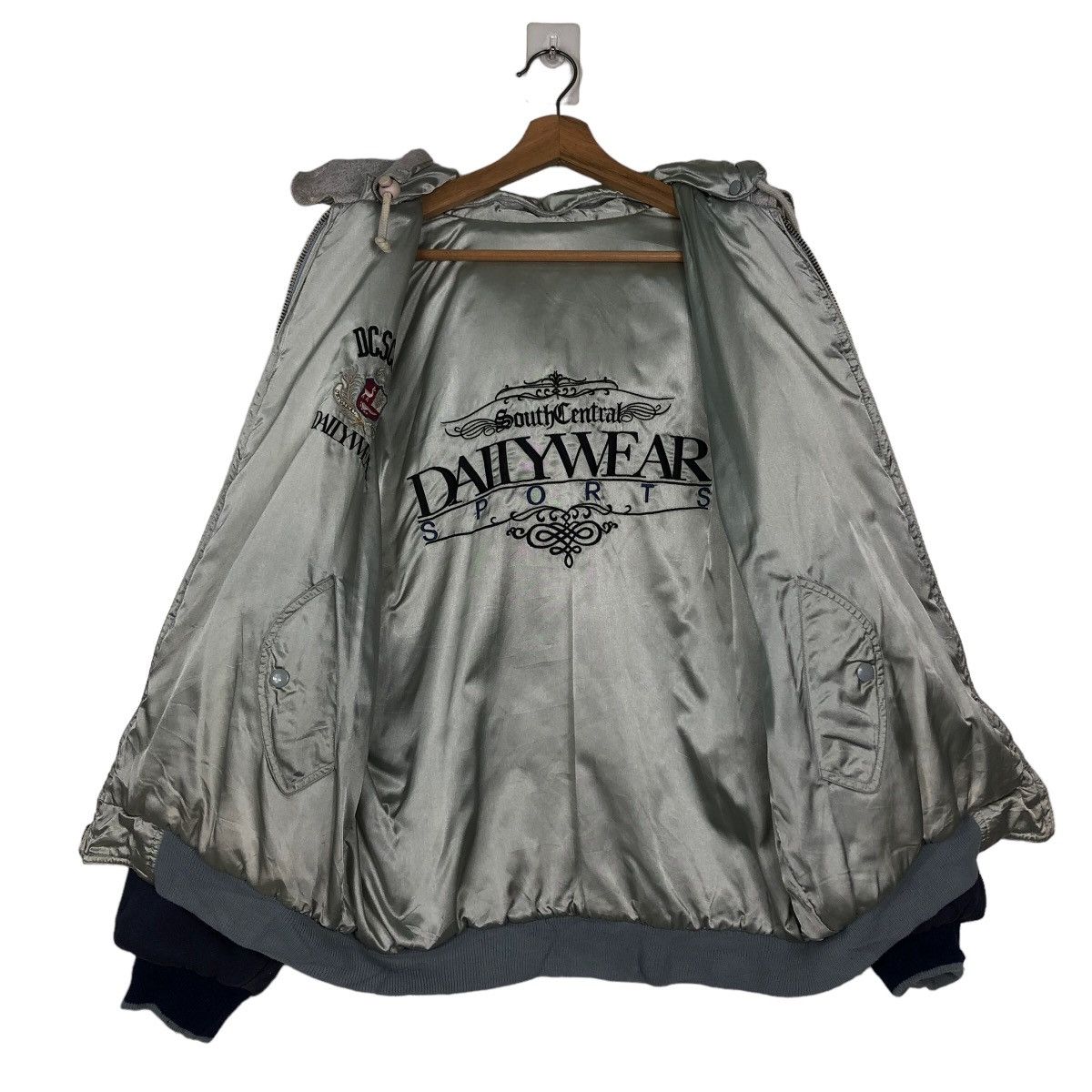 Japanese Brand 🔥Reversible Bomber Jacket American Sport No Time Lose Size US M / EU 48-50 / 2 - 11 Thumbnail