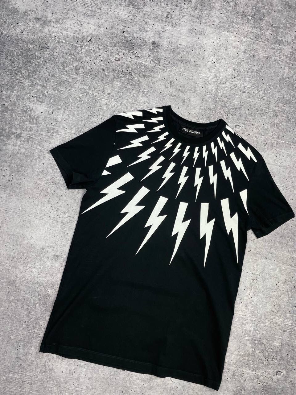 Neil Barrett Vintage Neil Barrett Black Slim Fit Big Logo Shirt Tee Y2K Size US S / EU 44-46 / 1 - 3 Thumbnail