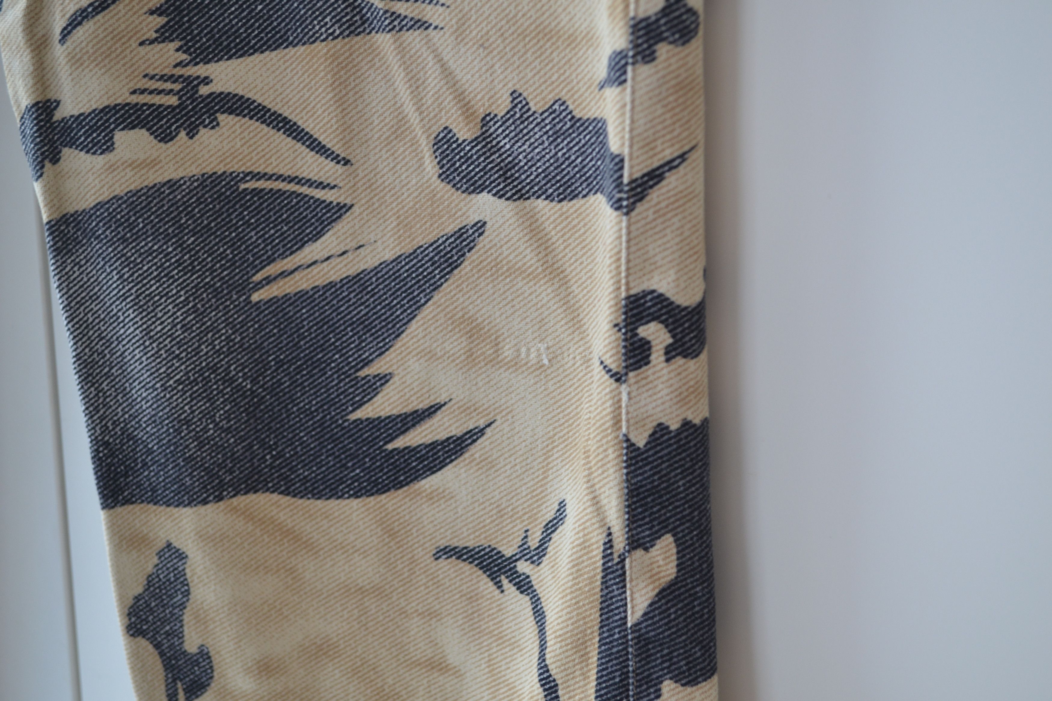 Roberto Cavalli Roberto Cavalli Jeans Pants Print Camouflage Vintage 2001 Size US 32 / EU 48 - 13 Thumbnail