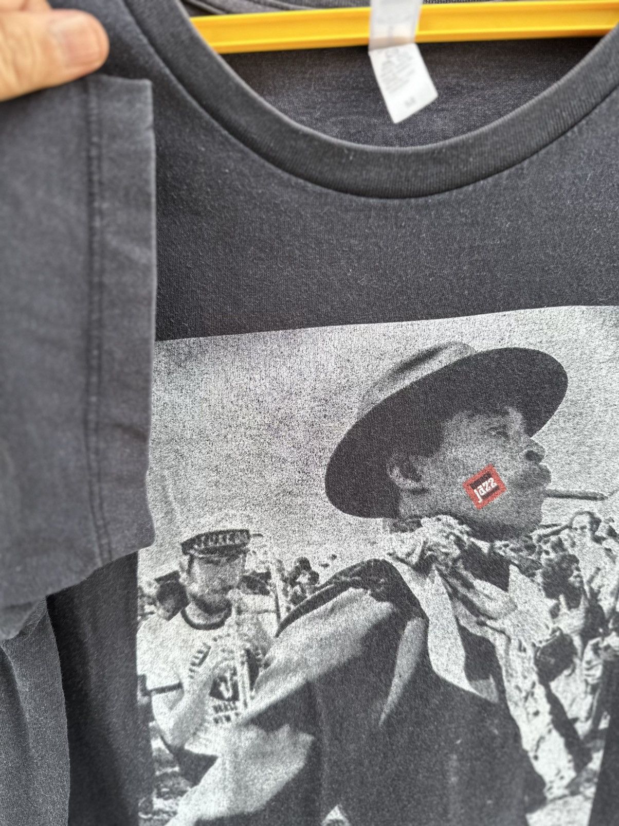 Band Tees Thrashed Vintage Jazz Keep My Mind Off The Clouds Of Reality Size US M / EU 48-50 / 2 - 6 Thumbnail