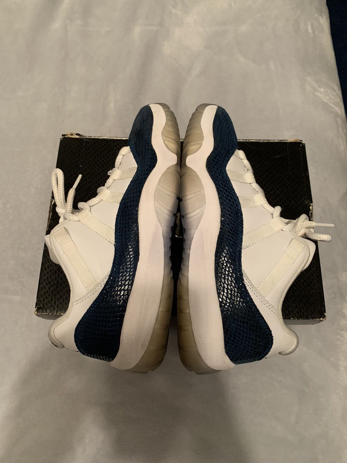 Jordan Brand Jordan 11 Retro Low Snakeskin 2019 Size 8.5 Size US 8.5 / EU 41-42 - 3 Thumbnail