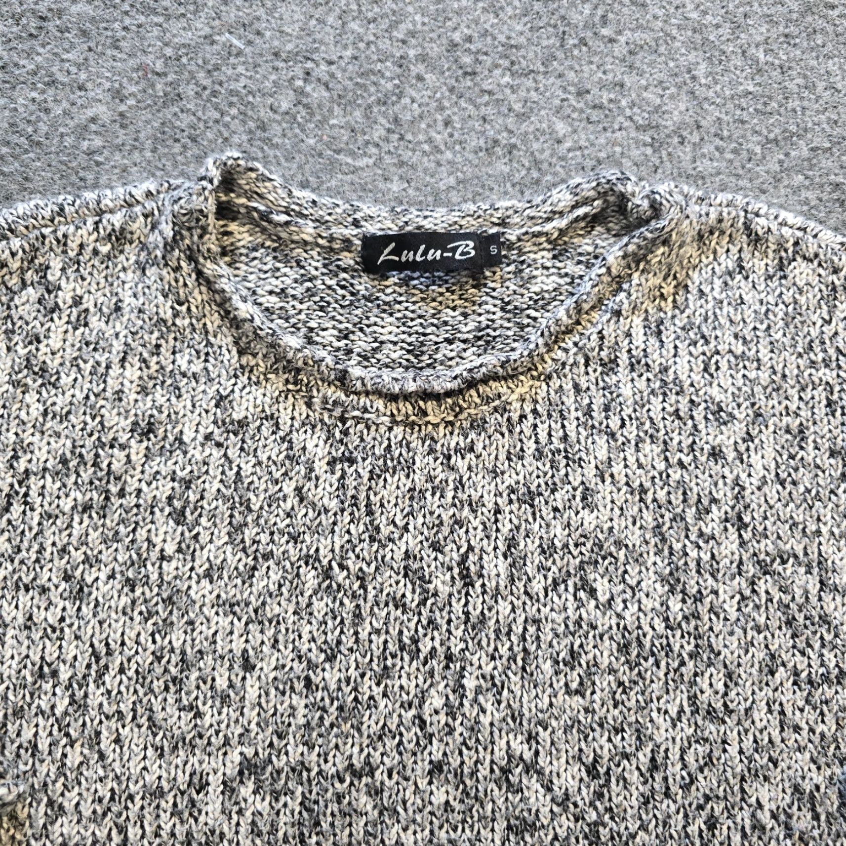 Vintage Lulu B Sweater Womens Small Gray Textured Knit Round Neck Pocket Casual Basic Size S / US 4 / IT 40 - 2 Thumbnail