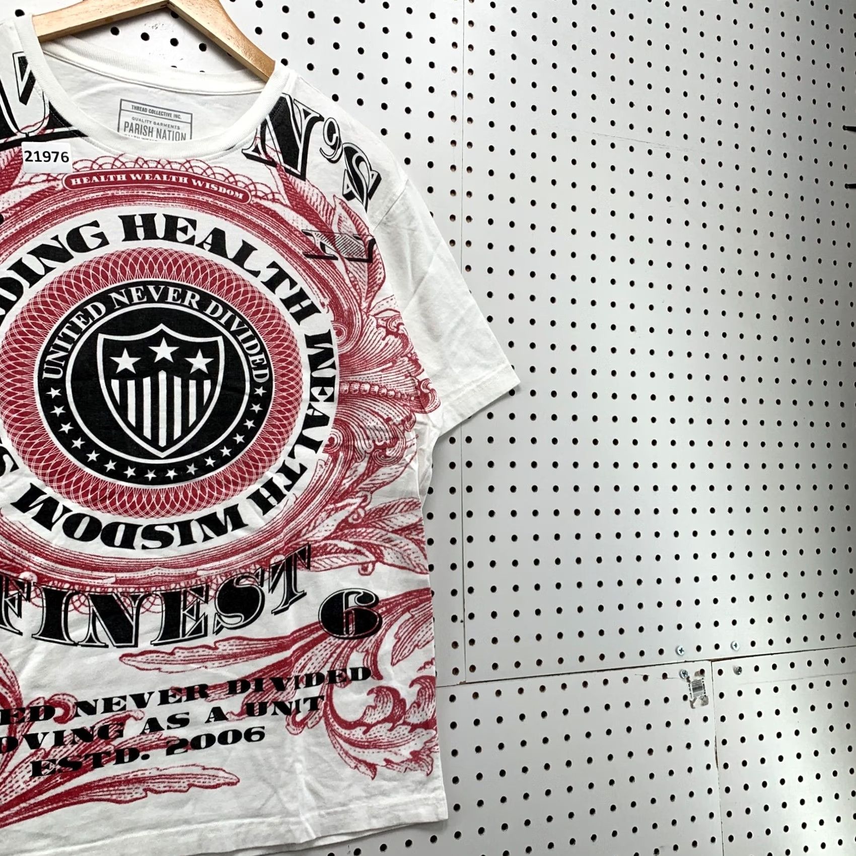Gloverall Parish Nation Shirt Mens XL White Nations AOP Red All Over Print MONEY Graphic Men 5x28 Size US XL / EU 56 / 4 - 4 Thumbnail