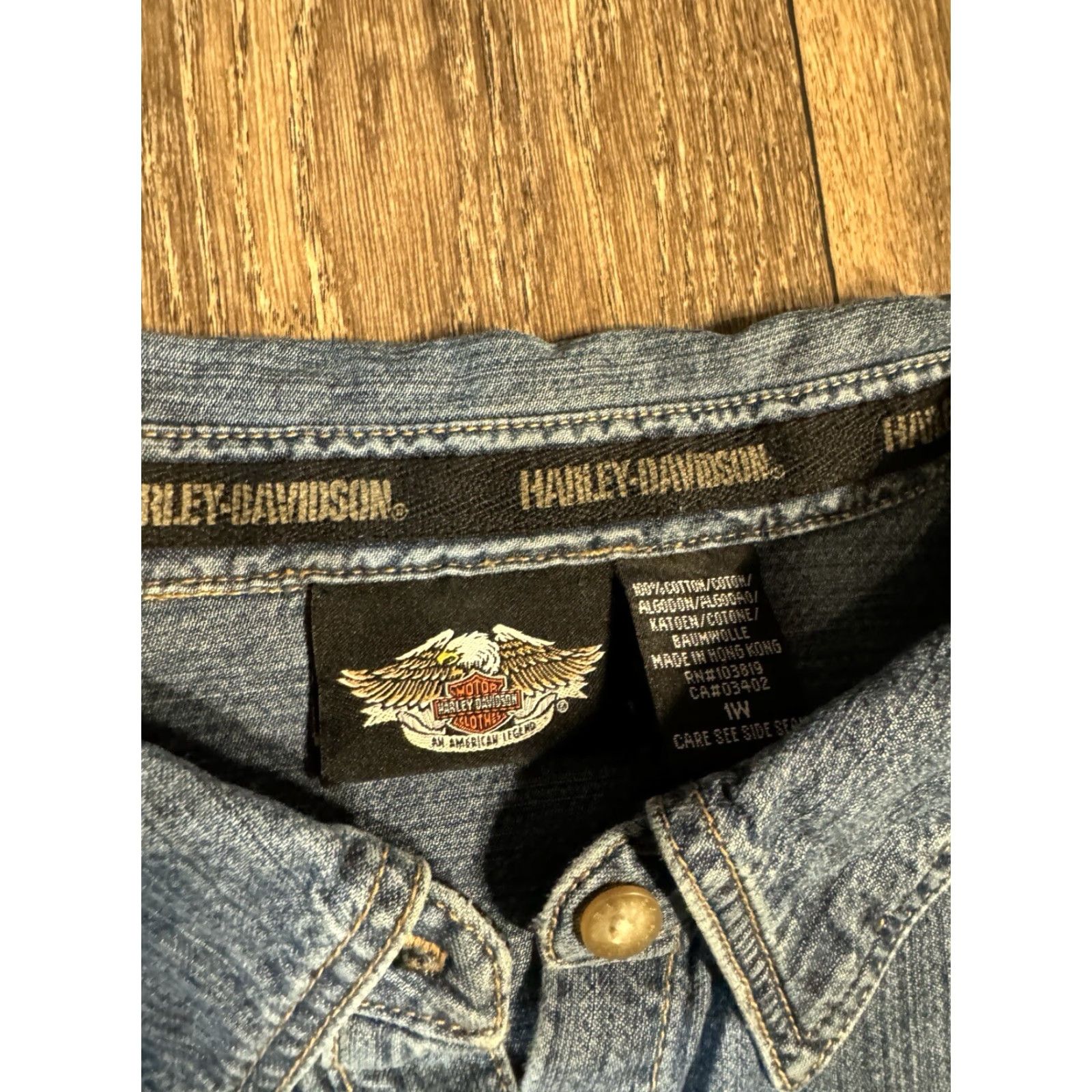 Harley Davidson Harley-Davidson Denim Jean Button-Up Shirt Women 1W Blue 24” Pit to Pit 27” Length (Regular) Size XS / US 0-2 / IT 36-38 - 5 Thumbnail