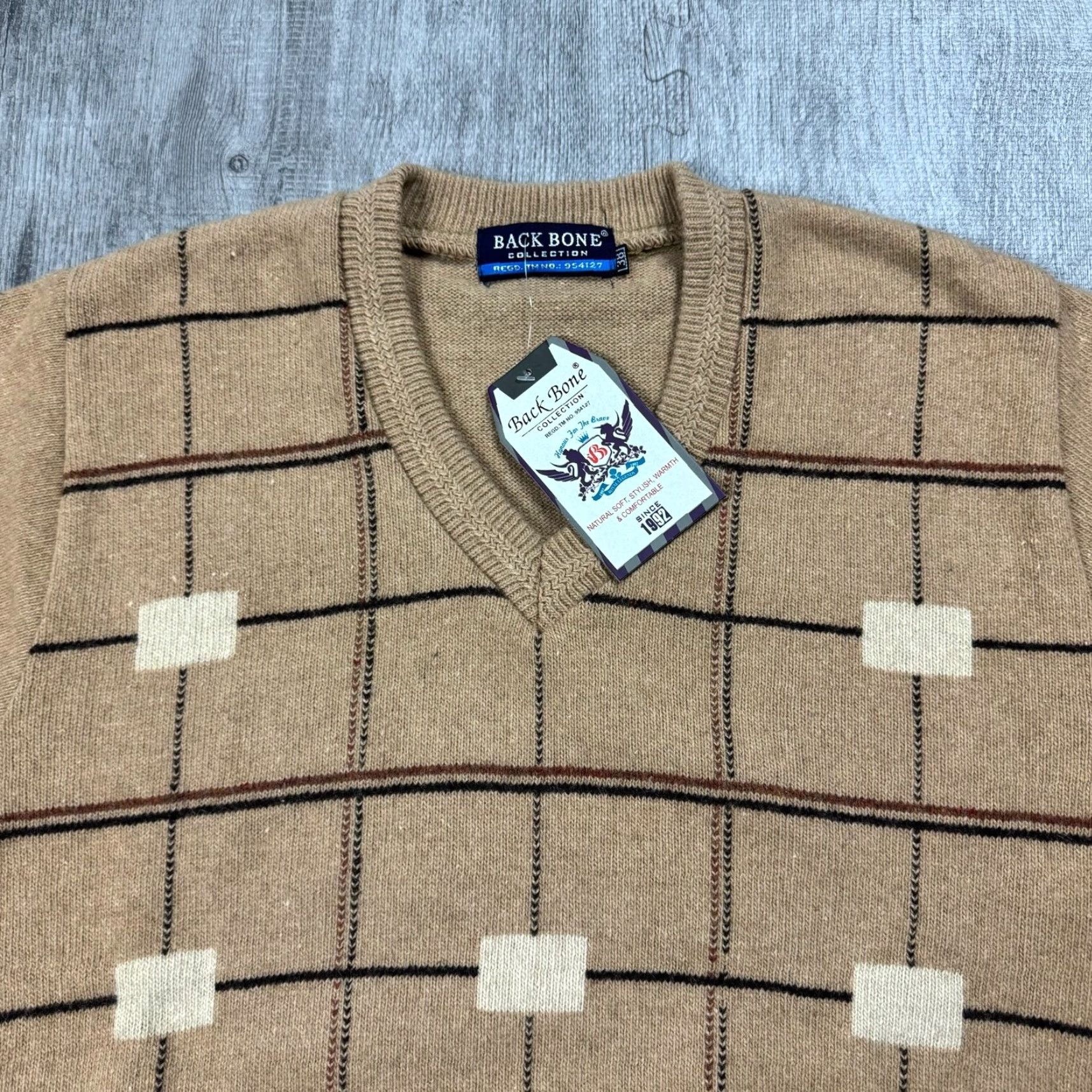 Vintage VINTAGE BACK BONE COLLECTION Wool Sweater M Mens V-Neck Plaid Knit Brown Tan 90s Preppy Pullover USA Made Regular Size M Size US M / EU 48-50 / 2 - 2 Thumbnail