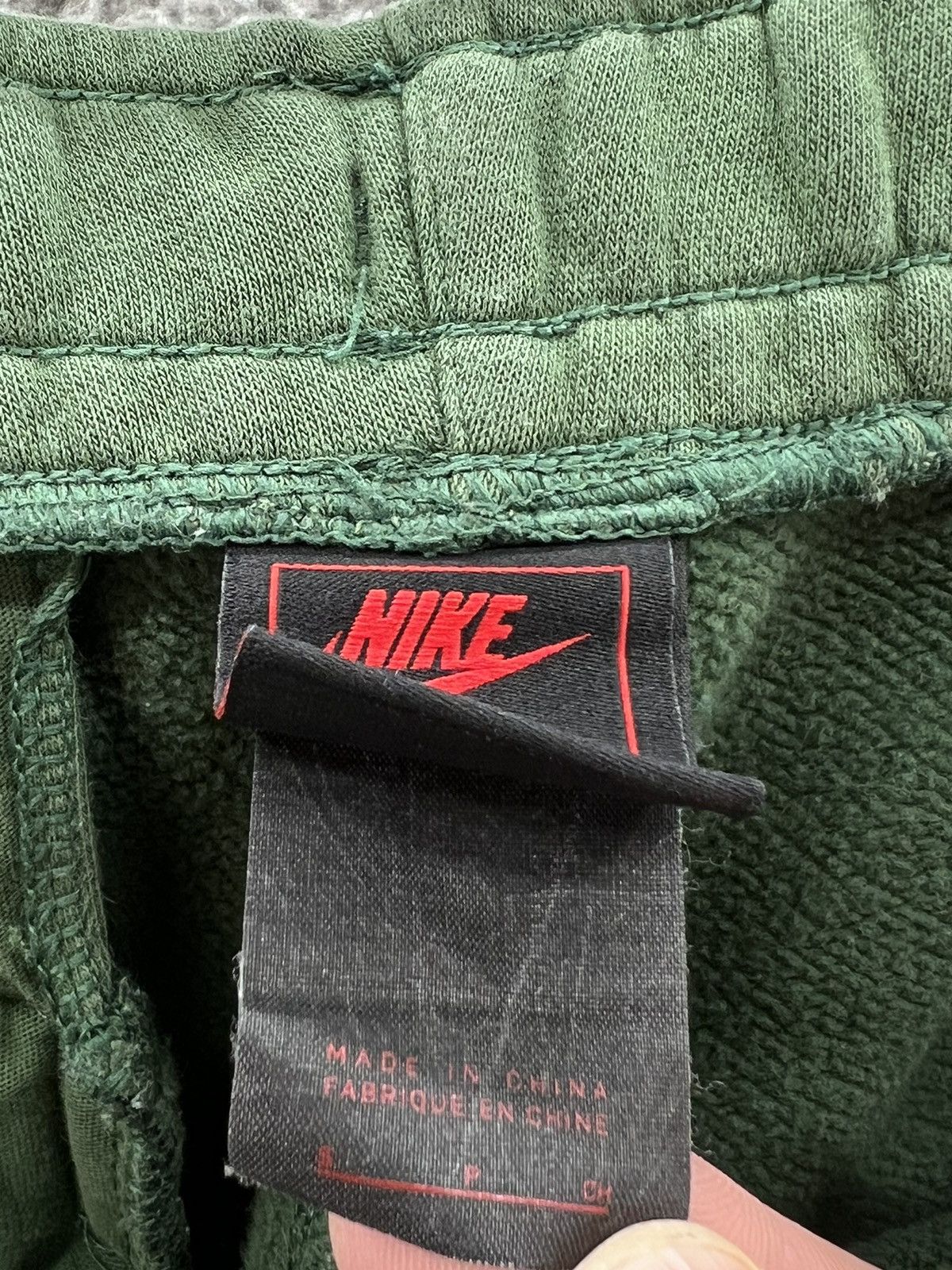 Nike Nike Stranger Things Hawkins High Sweatpants Small CQ3656 Size US 34 / EU 50 - 4 Thumbnail