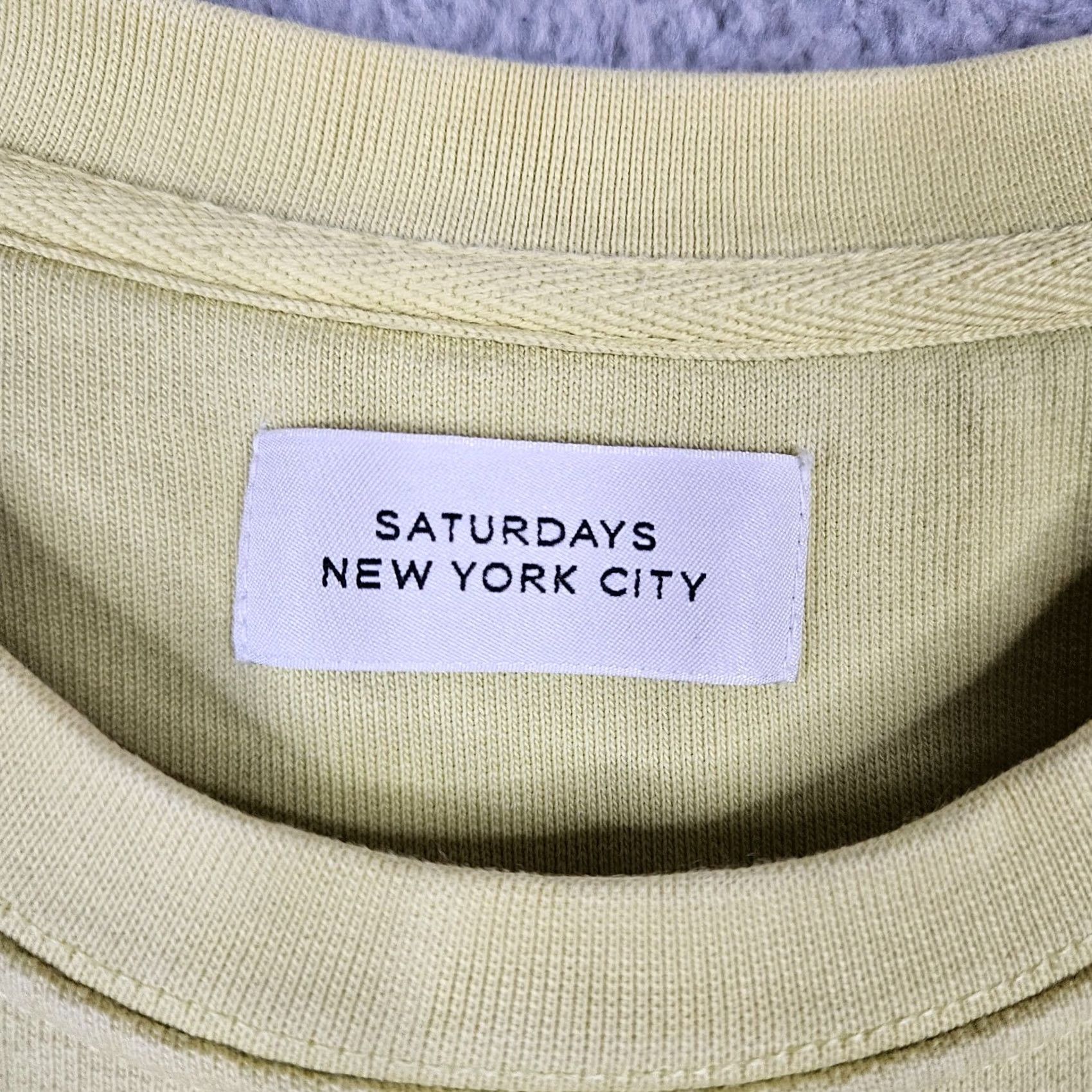 Vintage SATURDAYS NEW YORK CITY Women's Yellow Crew Neck Sweatshirt L Sweatshirt for Women Yellow Regular Size L Size L / US 10 / IT 46 - 4 Thumbnail