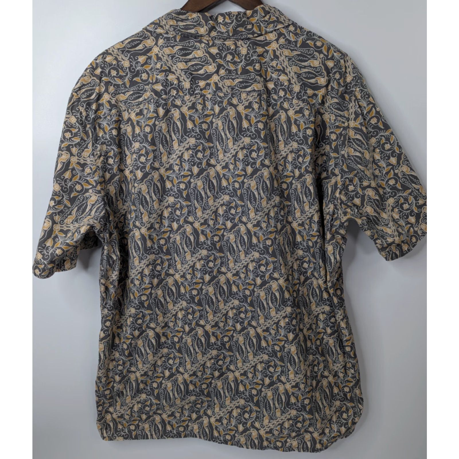 Uniqlo Uniqlo Camp Shirt Men’s XL Floral Hawaiian Short Sleeve Button Extra Fine Cotton Size US XL / EU 56 / 4 - 3 Thumbnail