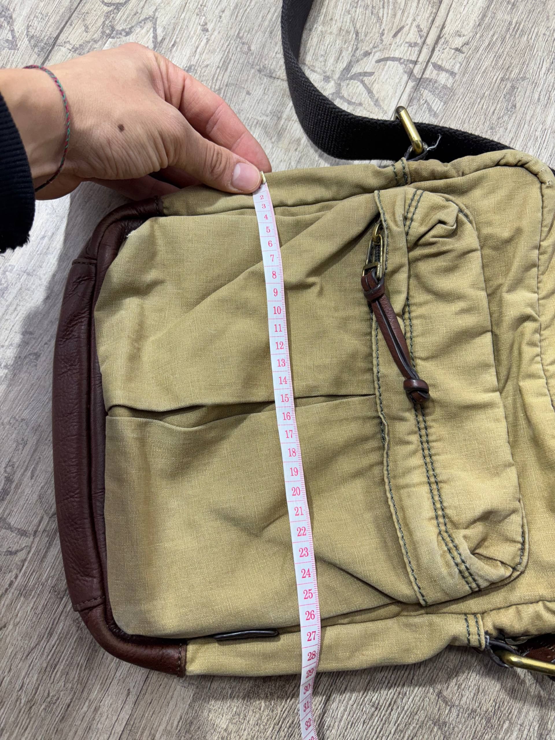 Diesel VTG Diesel 90s Style Military Sling Bag Distressed Crossbody Size ONE SIZE - 18 Thumbnail