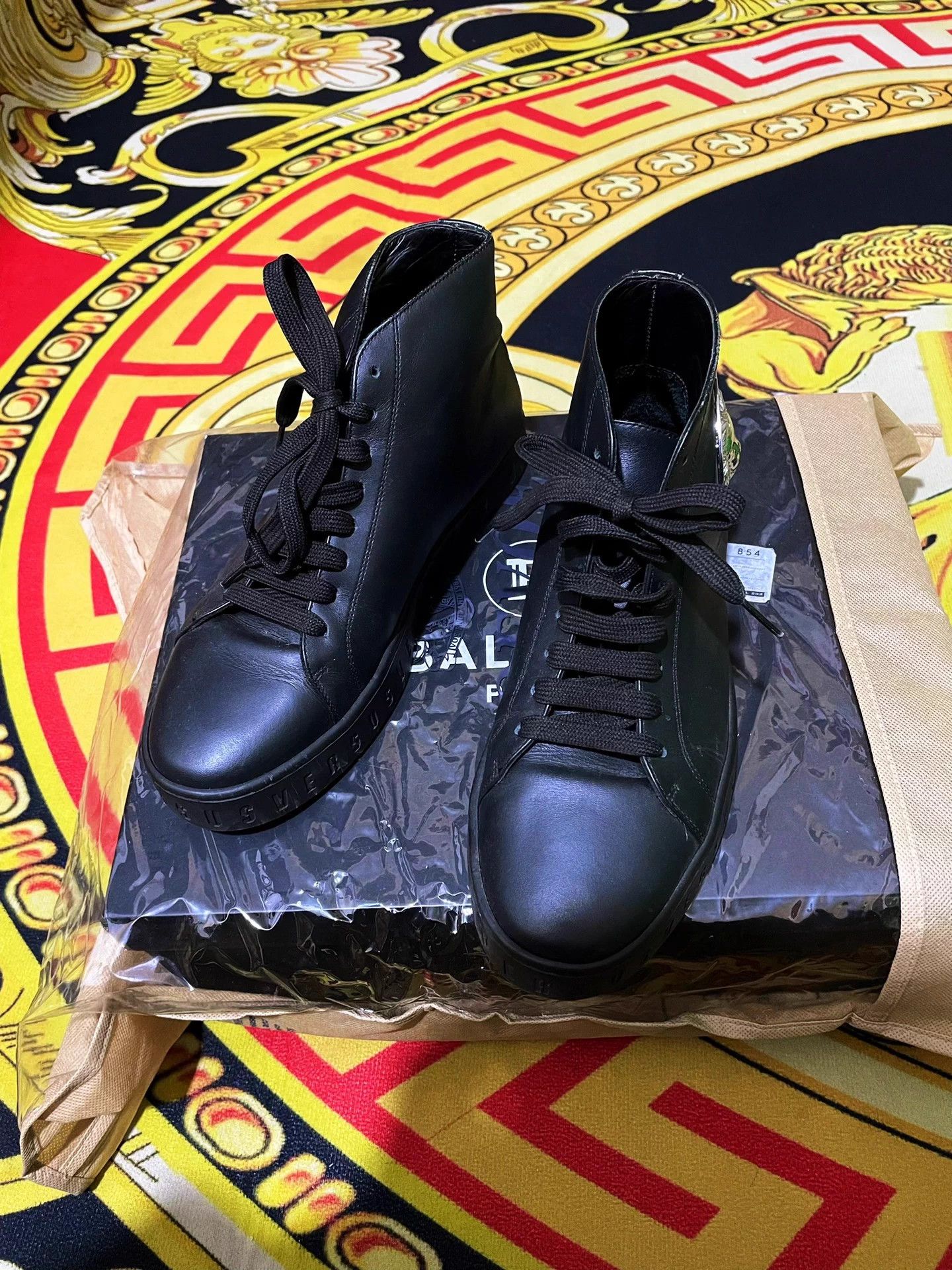 Versace Versace Lion Head Logo Leather 98 New EU40 Size US 7 / EU 40 - 1 Thumbnail