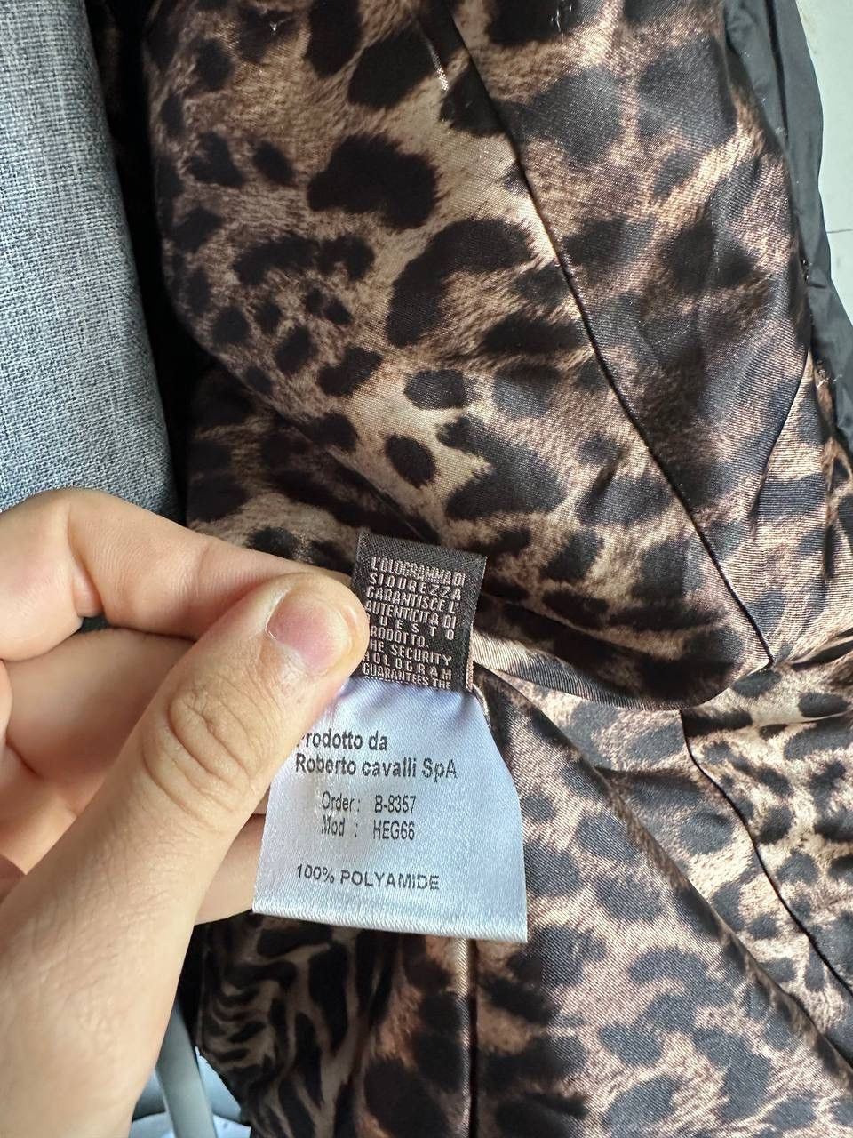 Roberto Cavalli rare roberto cavalli fur puffer leopard jacket luxury Size L / US 10 / IT 46 - 10 Thumbnail