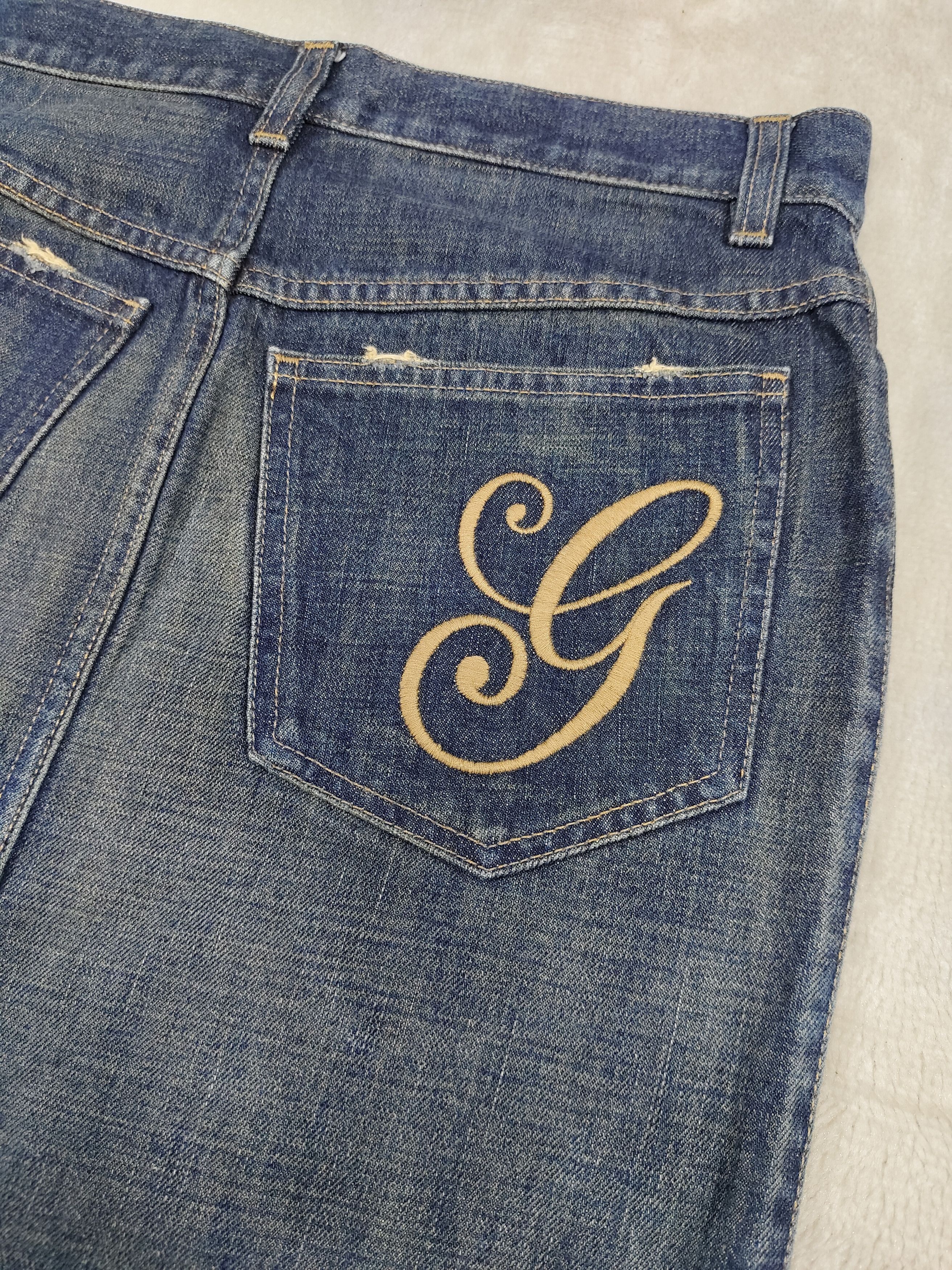 Gucci 00s Gucci 🔥Y2K Embroidered G Back Pocket Denim Skirt Size 30" / US 8 / IT 44 - 2 Thumbnail