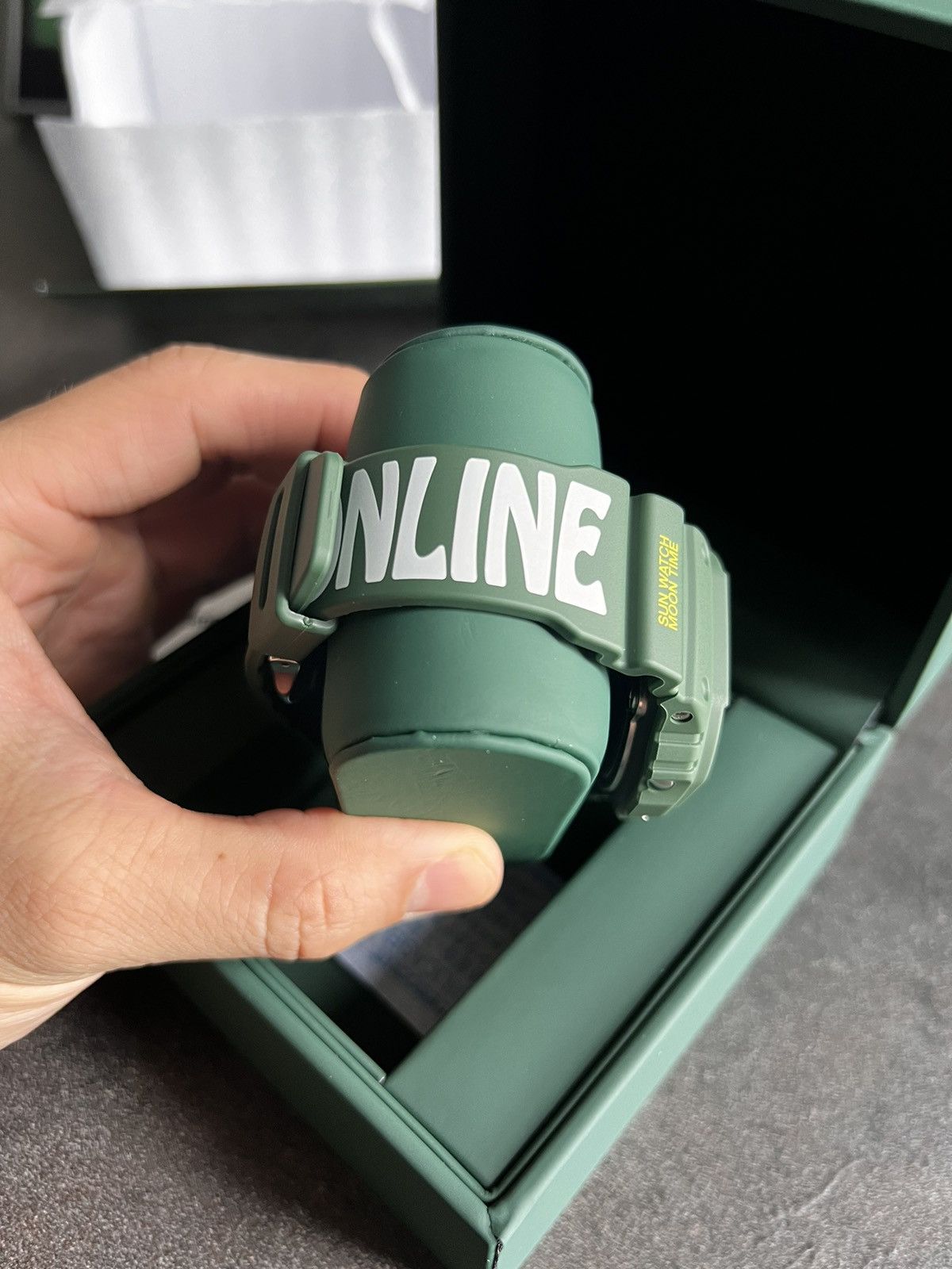Online Ceramics G-SHOCK JOHN MAYER REF. 5600 BY ONLINE CERAMICS FOR HODINKEE Size ONE SIZE - 6 Thumbnail