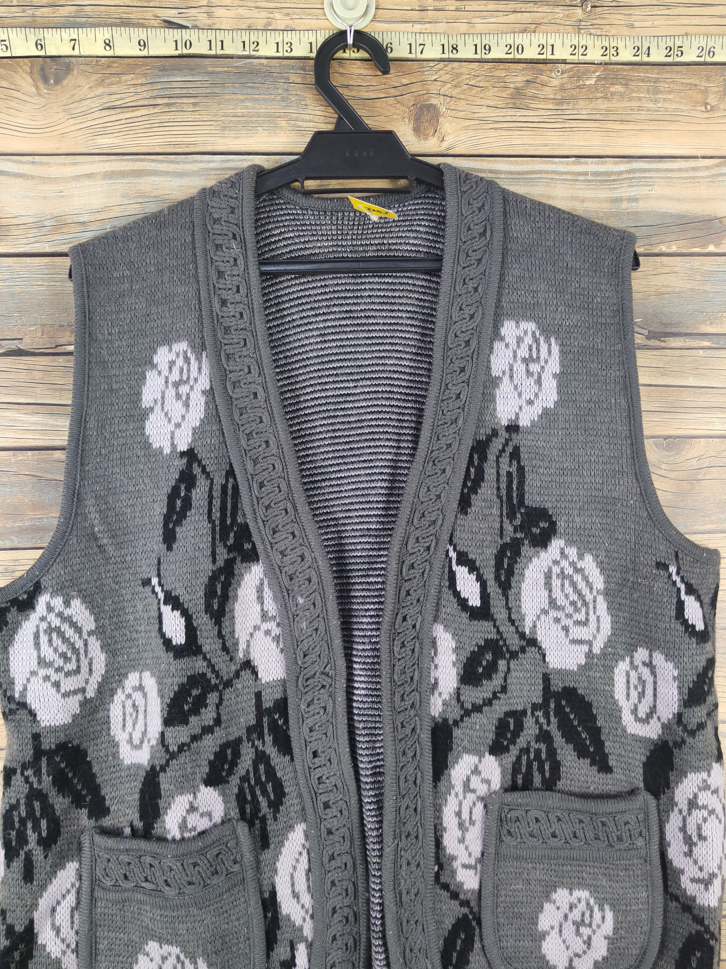 Vintage Japanese Brand Dark Gray Knitwear Vests #W1746 Size L / US 10 / IT 46 - 2 Thumbnail