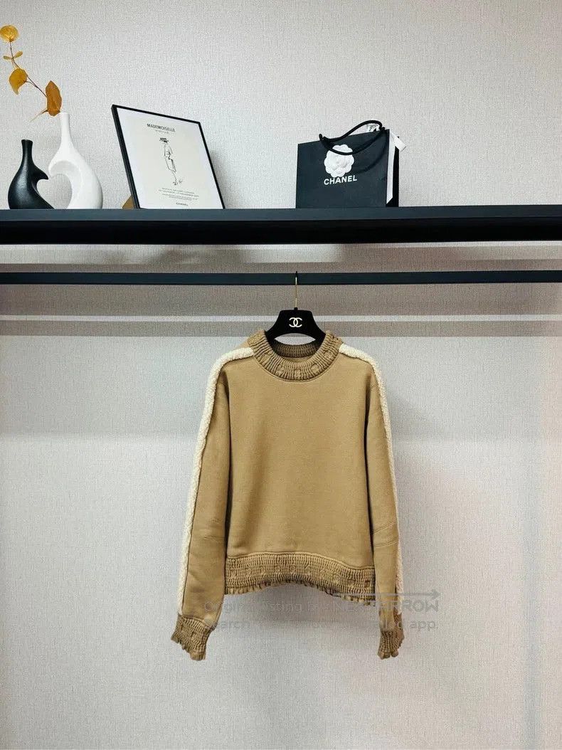 Chanel Chanel Khaki Lambswool Letter Sweatshirt F36. Size US M / EU 48-50 / 2 - 2 Thumbnail
