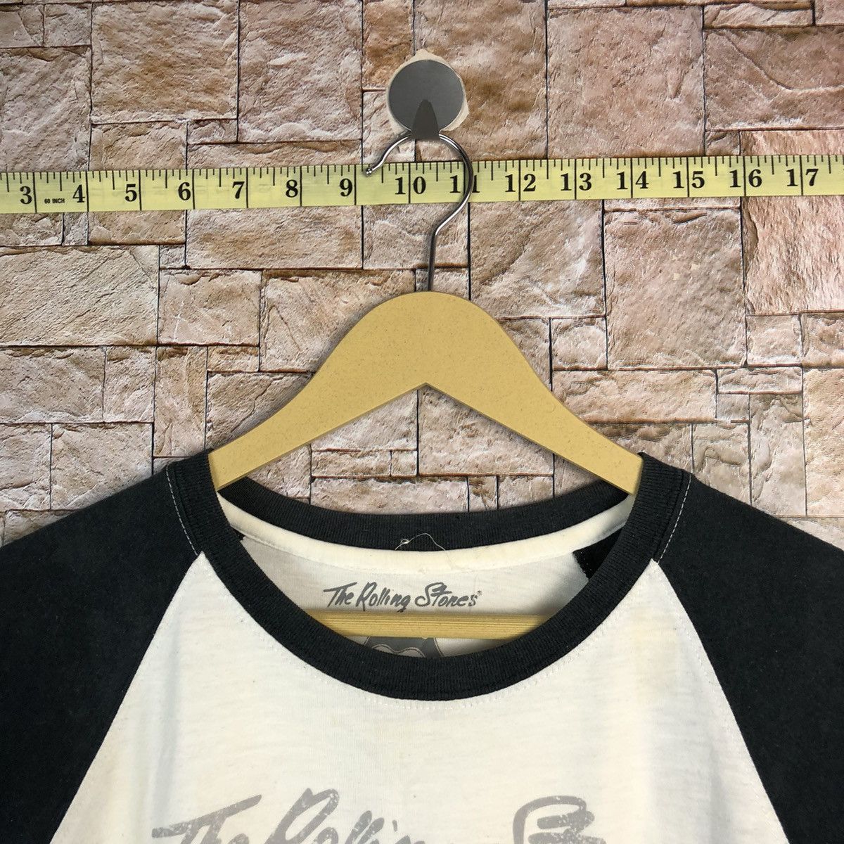 The Rolling Stones The Rolling Stones vintage band tee #A810 Size US L / EU 52-54 / 3 - 4 Thumbnail