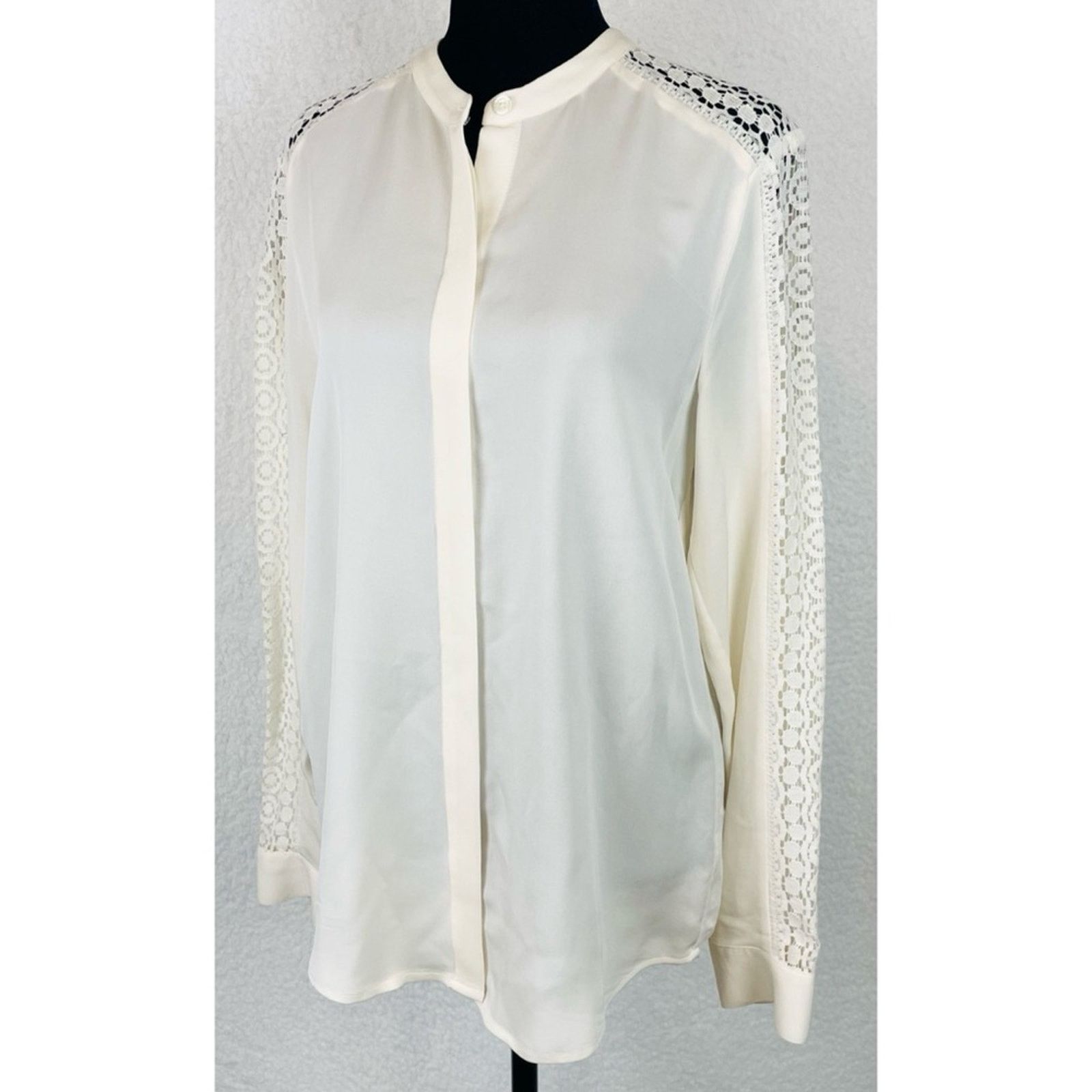 Michael Kors MICHAEL KORS • Cream/Ecru Lace Trim Button-Down Shirt Size M / US 6-8 / IT 42-44 - 6 Thumbnail