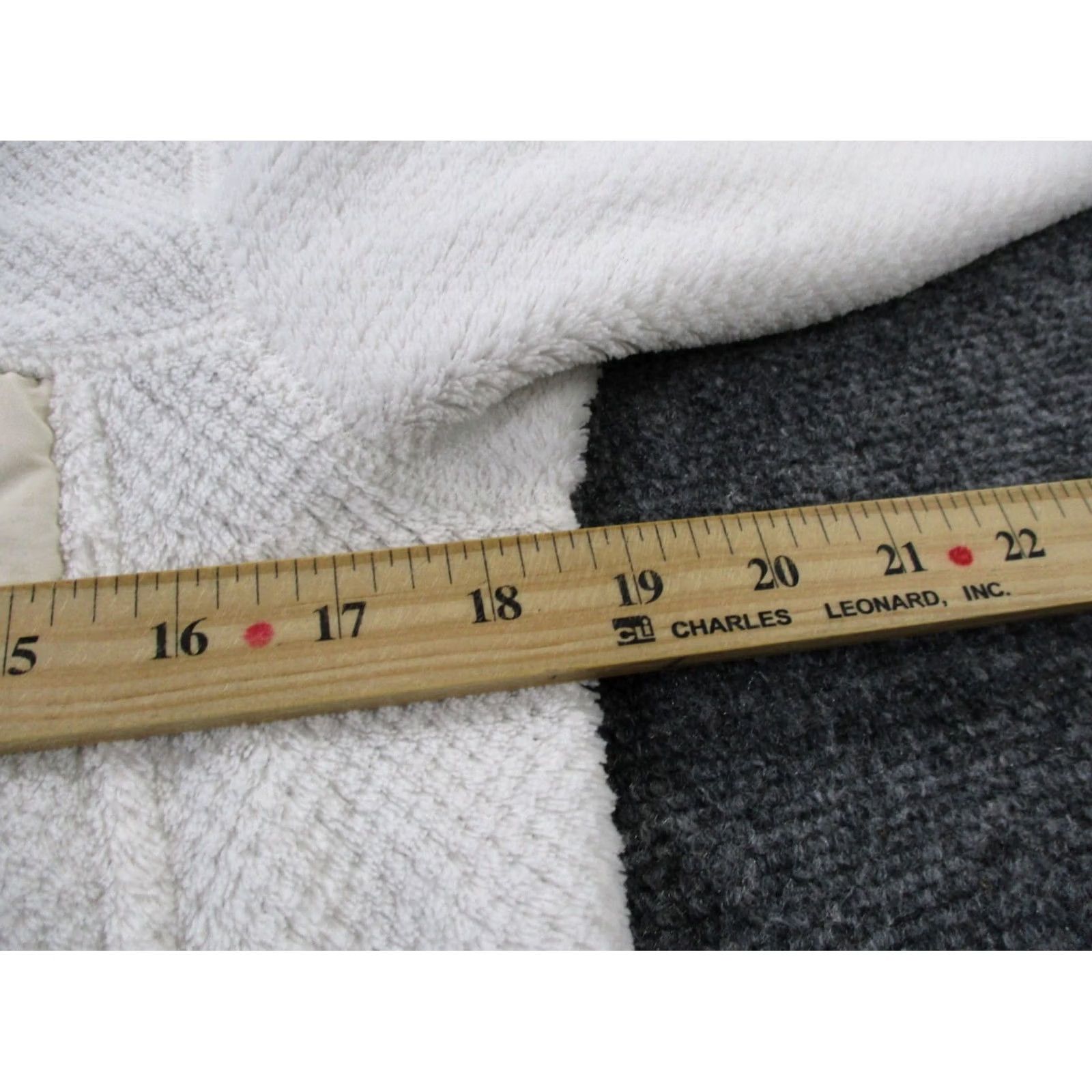 Patagonia Patagonia Jacket Womens M White Snap T Fleece Fuzzy Sweater Outdoors Camping Size M / US 6-8 / IT 42-44 - 5 Thumbnail
