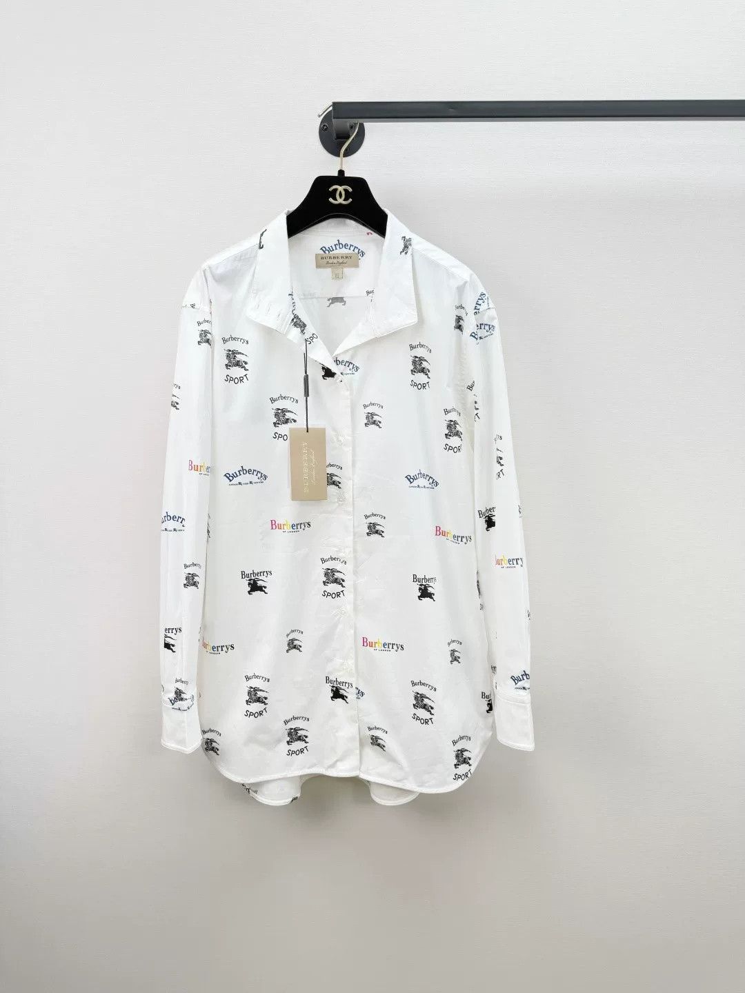 Burberry Burberry New With Tags Knight Shirt Size S / US 4 / IT 40 - 1 Thumbnail