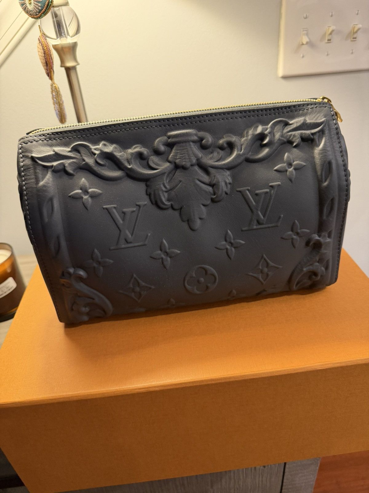Louis Vuitton Louis Vuitton City Keepall Size ONE SIZE - 7 Thumbnail
