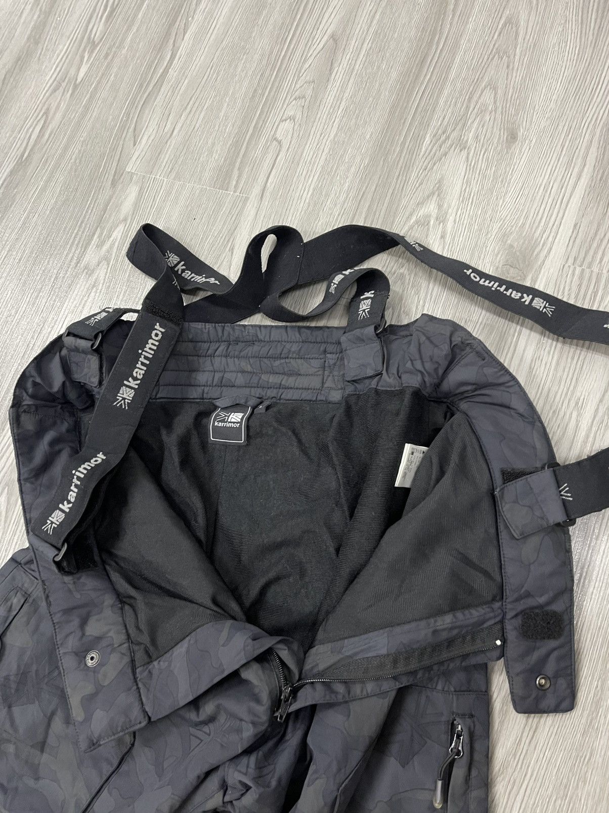 Japanese Brand × Karrimor Karrimor Black Camo Ski Pant With Suspender Size US 34 / EU 50 - 12 Thumbnail