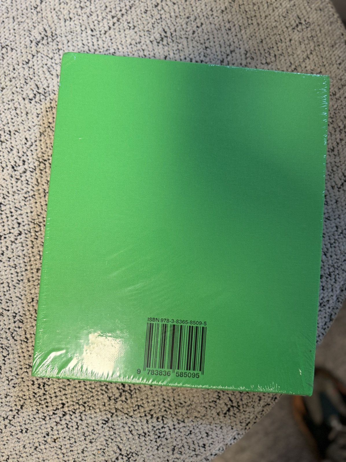 Nike × Taschen × Virgil Abloh “something’s off” ::……. Virgil Albloh by Taschen Size ONE SIZE - 4 Thumbnail