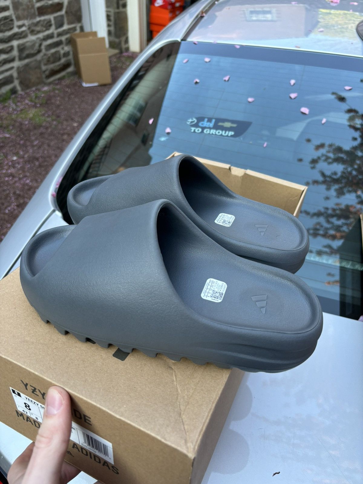 Yeezy adidas Yeezy Slide Slate Grey Size 8 ID2350 Size US 8 / EU 41 - 1 Thumbnail
